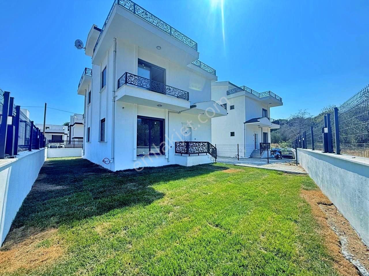 Uytundan Güre Oteller Bölgesinde Satılık 3+1 Lüks Villa