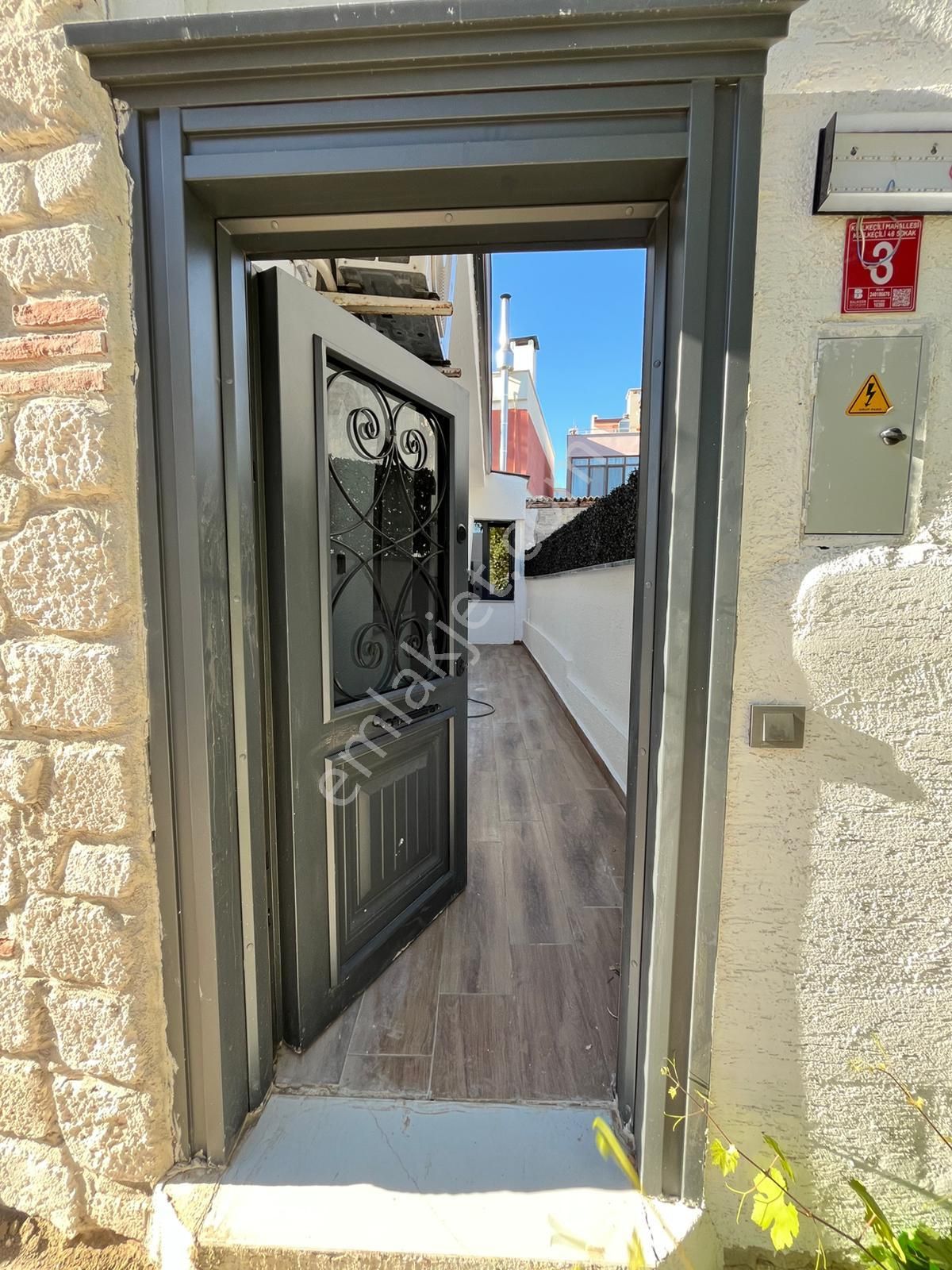 Edremit Kızılkeçili De Satılık 1+1 Özel Tasarım Full Eşyalı Köy Evi - Görsel 27