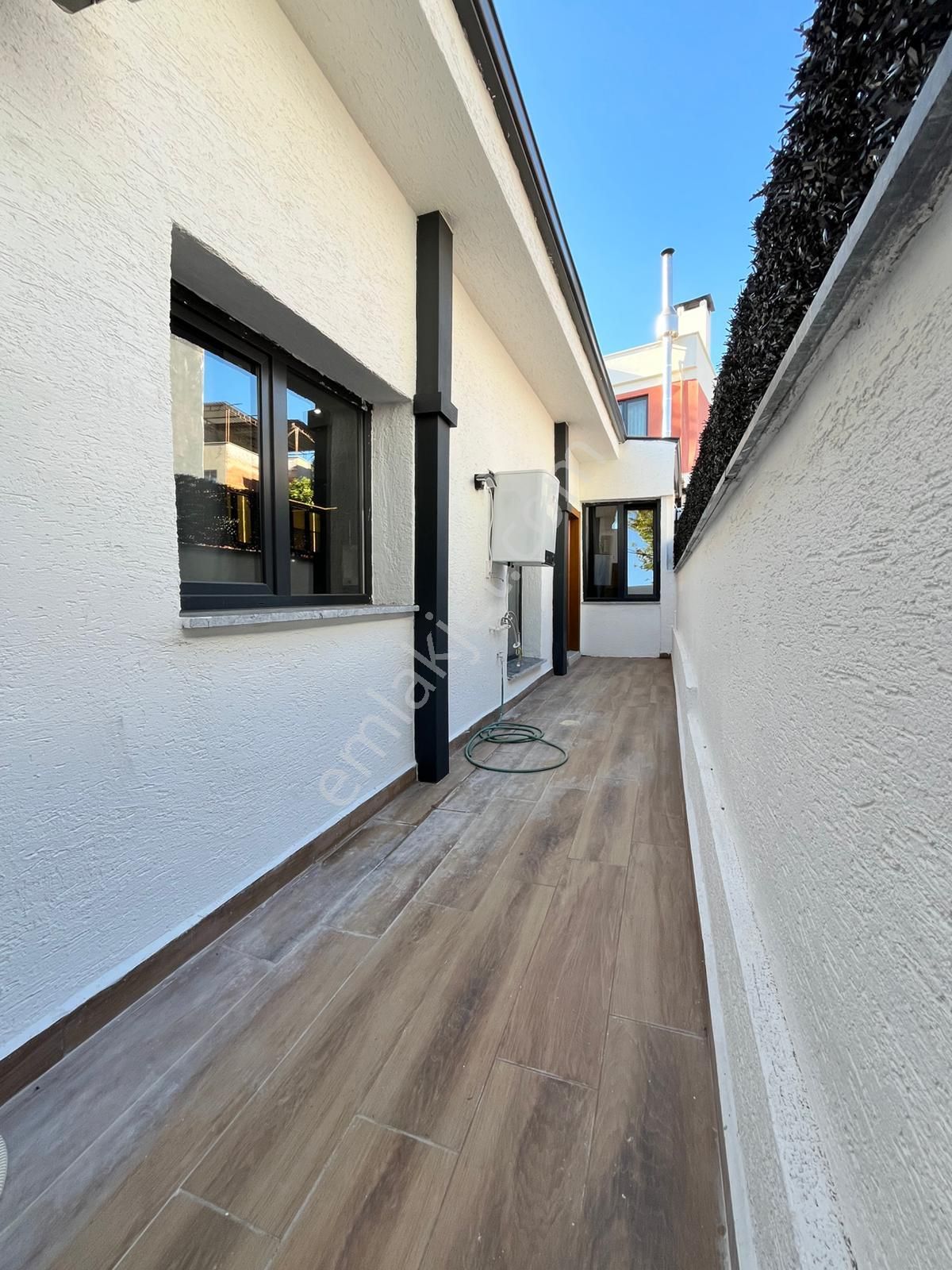 Edremit Kızılkeçili De Satılık 1+1 Özel Tasarım Full Eşyalı Köy Evi - Görsel 24