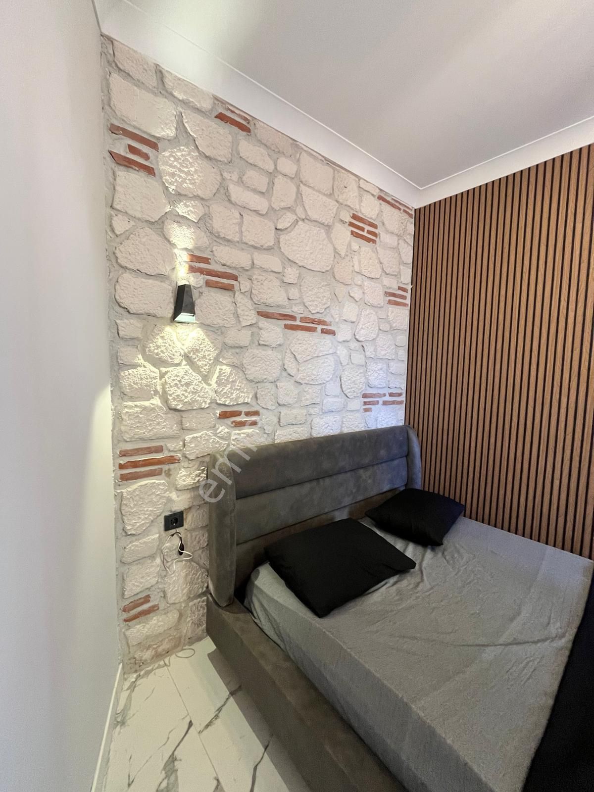 Edremit Kızılkeçili De Satılık 1+1 Özel Tasarım Full Eşyalı Köy Evi - Görsel 21