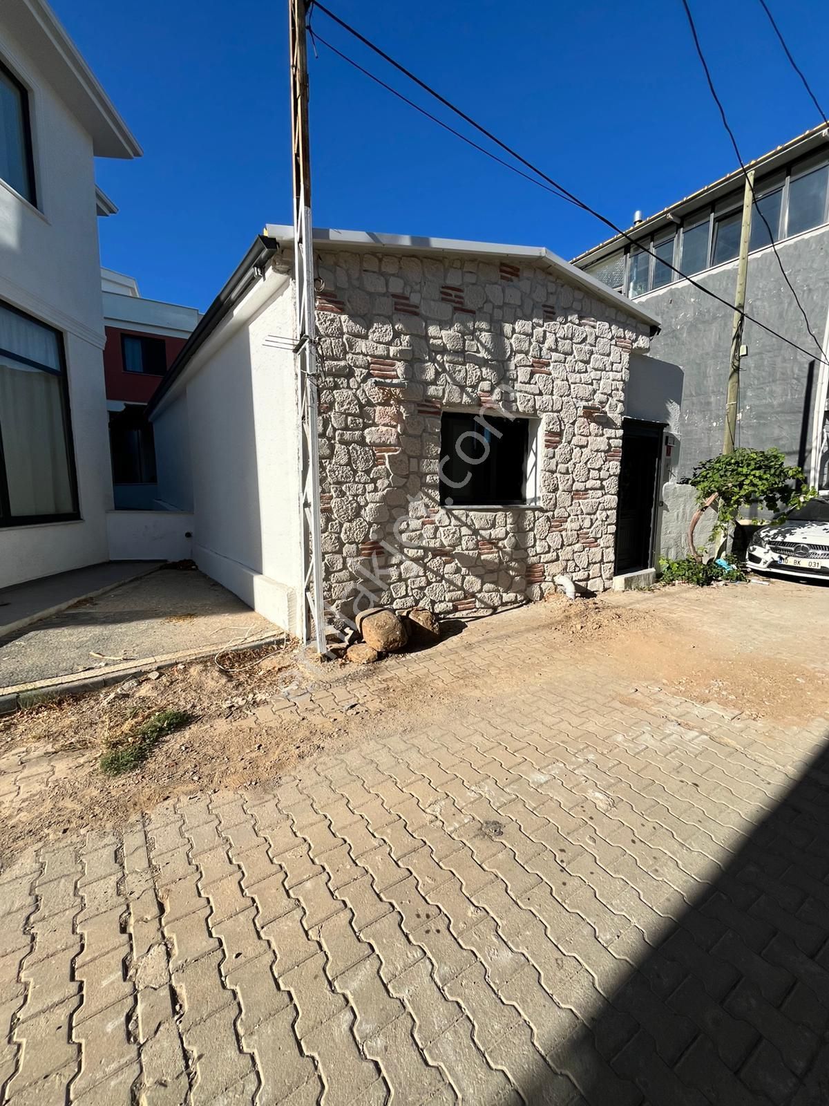 Edremit Kızılkeçili De Satılık 1+1 Özel Tasarım Full Eşyalı Köy Evi - Görsel 4