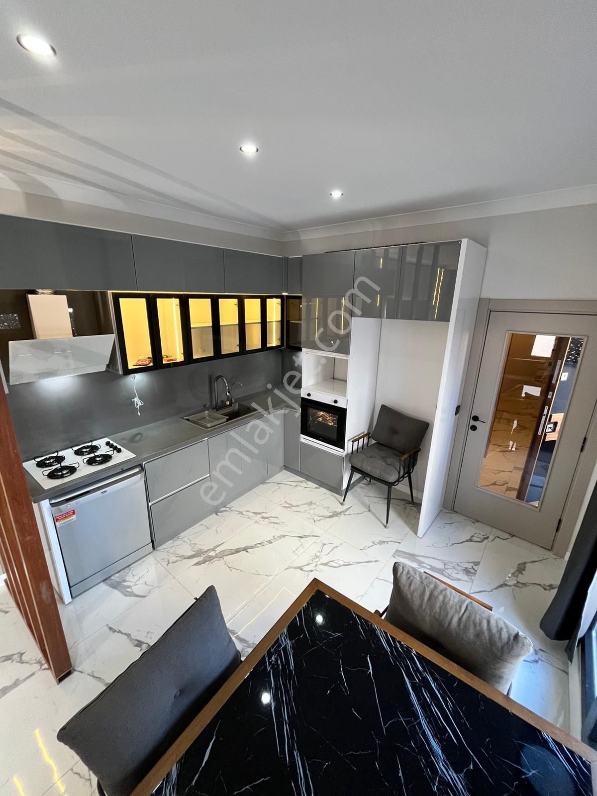 Edremit Kızılkeçili De Satılık 1+1 Özel Tasarım Full Eşyalı Köy Evi - Görsel 31