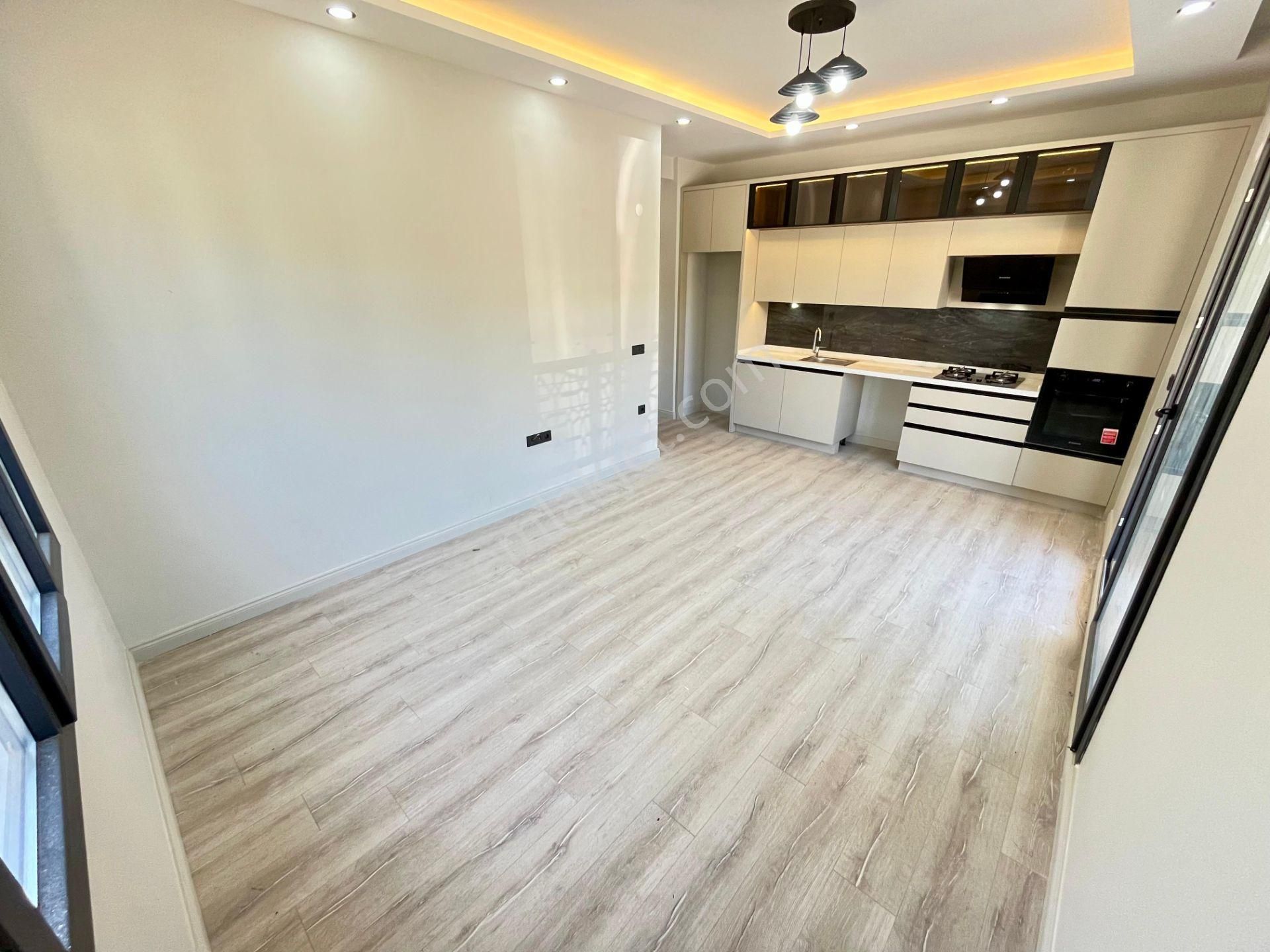 Akçay Sezgin Emlaktan Doğayla İç İçe Bahçe Kullanımlı Satılık 2+1 - Görsel 3