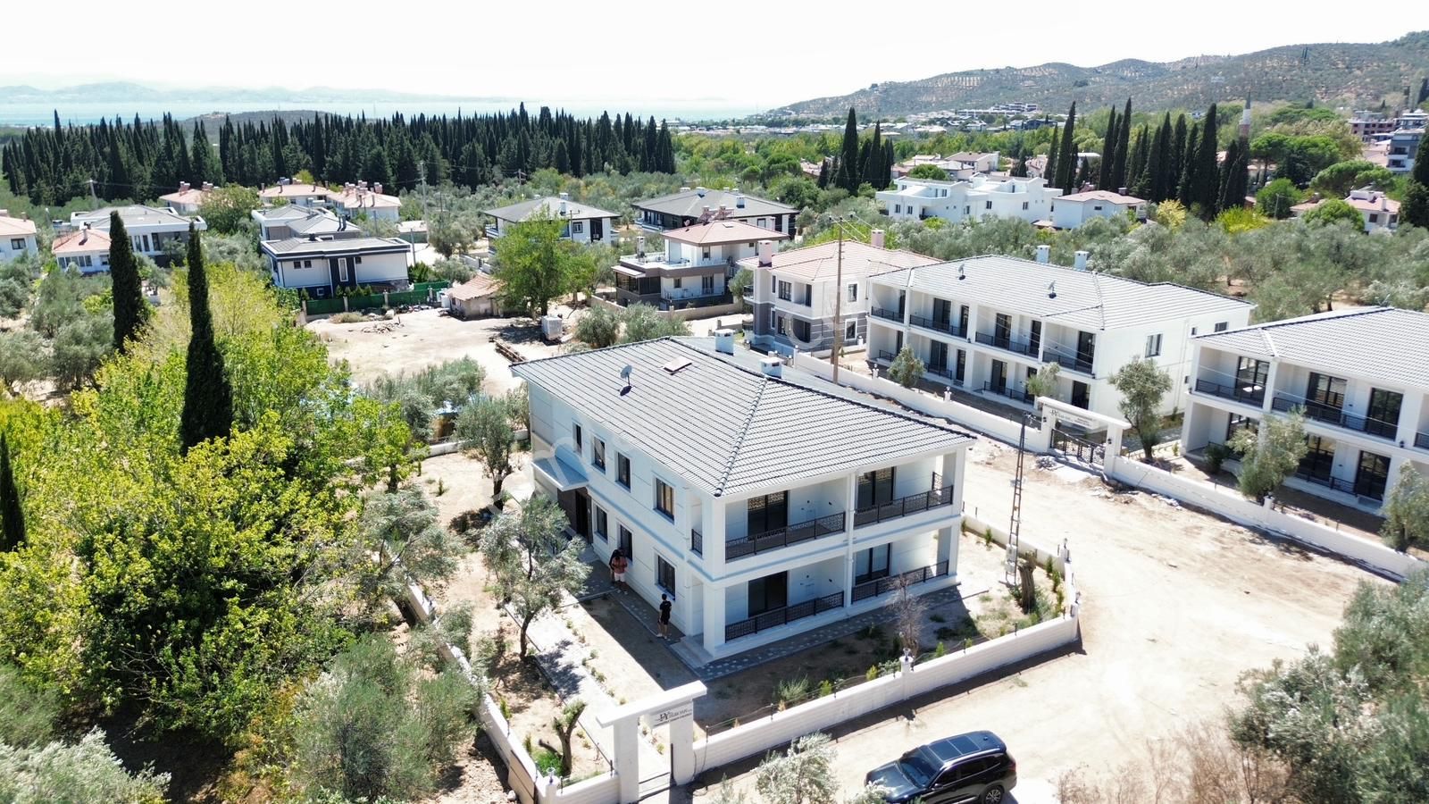 Akçay Sezgin Emlaktan Doğayla İç İçe Bahçe Kullanımlı Satılık 2+1 - Görsel 2