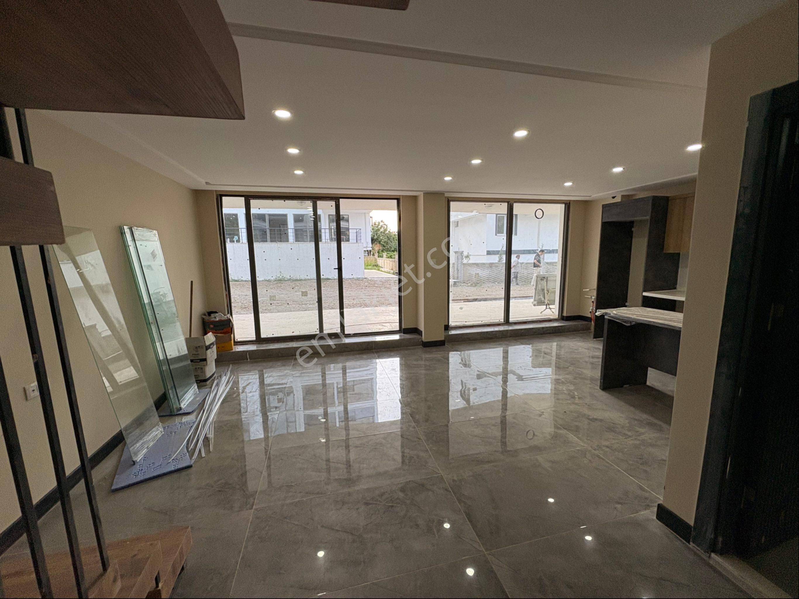 Yazlık Bölgesi Havuzlu Sitede 1+1 Loft Daire Fırsat Fiyata
