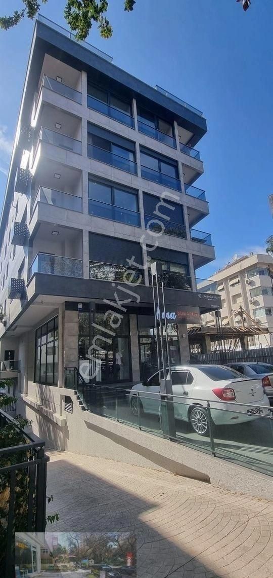 Fenerbahçe Bağdat Caddesi Üzeri Keyifli Balkon Caddeye Cephe - Görsel 11