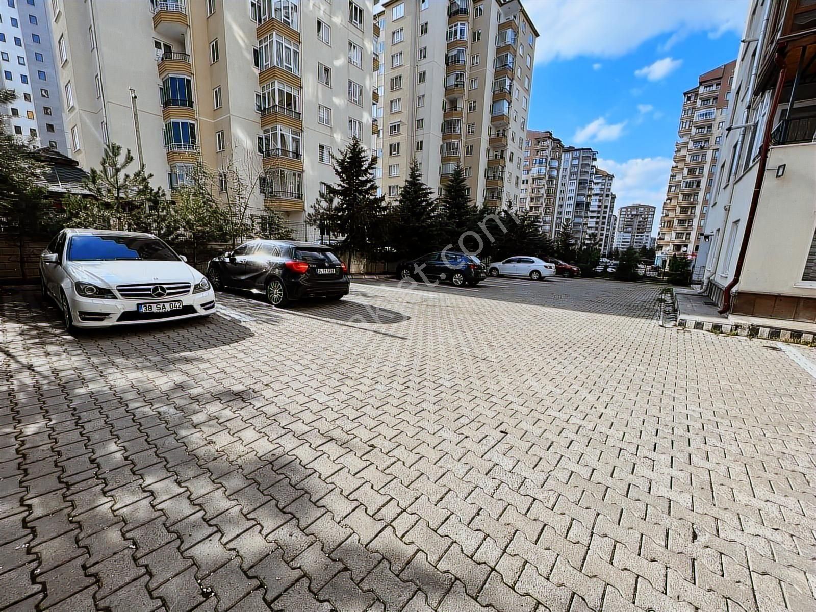 Köşk'de Satılık 4+1 Dublex Daire 240m
