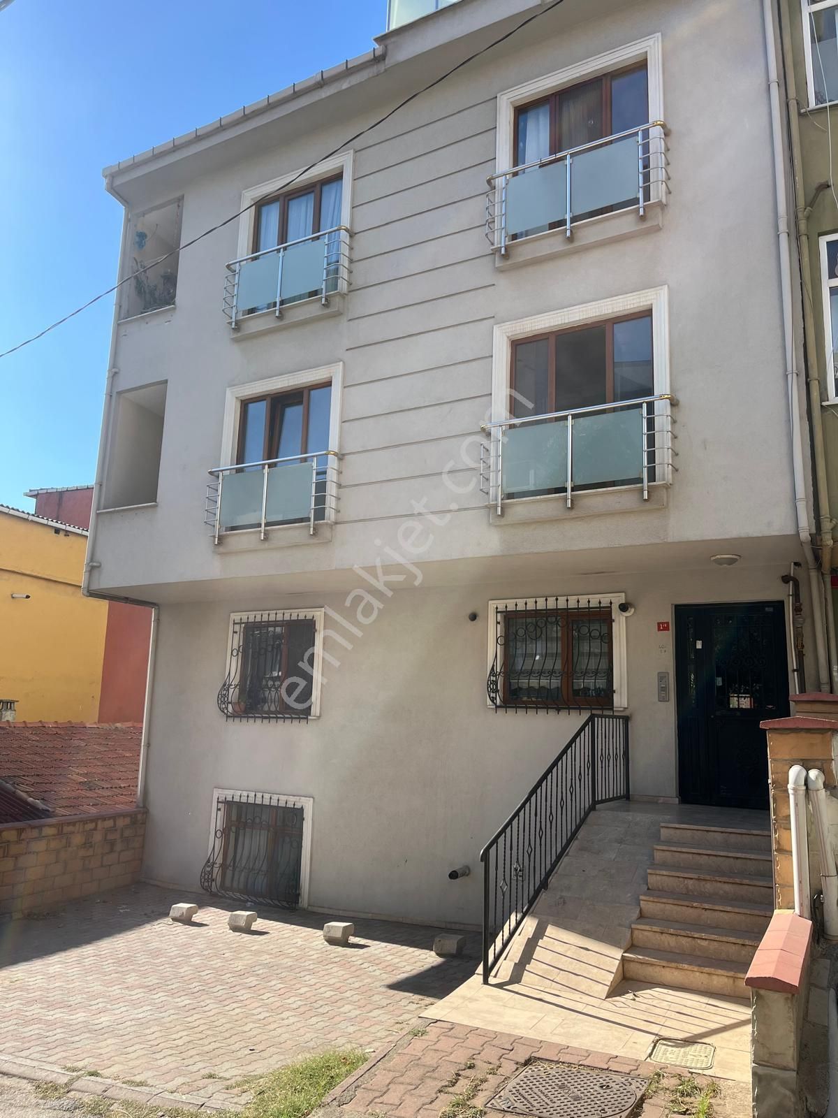Ataşehir Yenisahra Mahallesi E.5 Yürüme Mesafesi 5 Dak 3+1 Kiralık Daire
