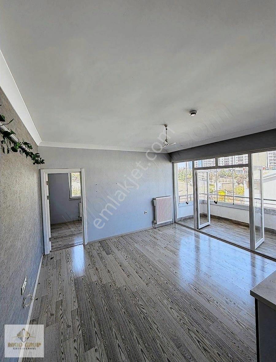 Eryaman Zirve Loft Da 24 Saat Güvenlikli Site De 1+1 Daire