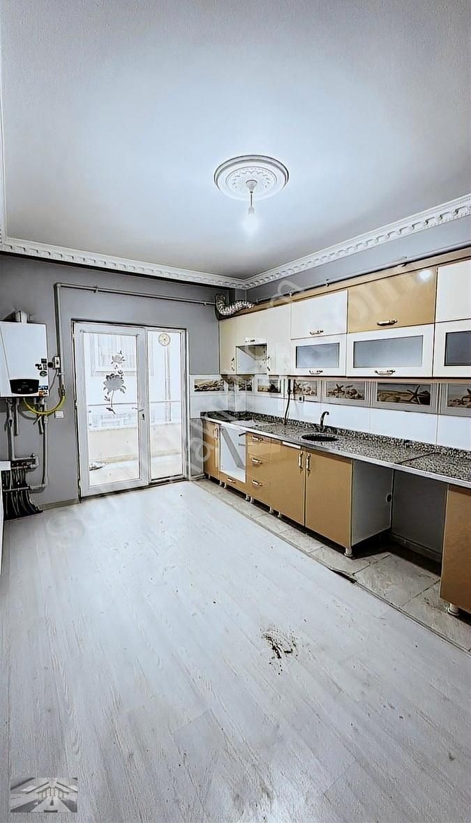 Ydn'den Gölbaşında Ayrı Mutfaklı Kiralık 2+1 Balkonlu Daire