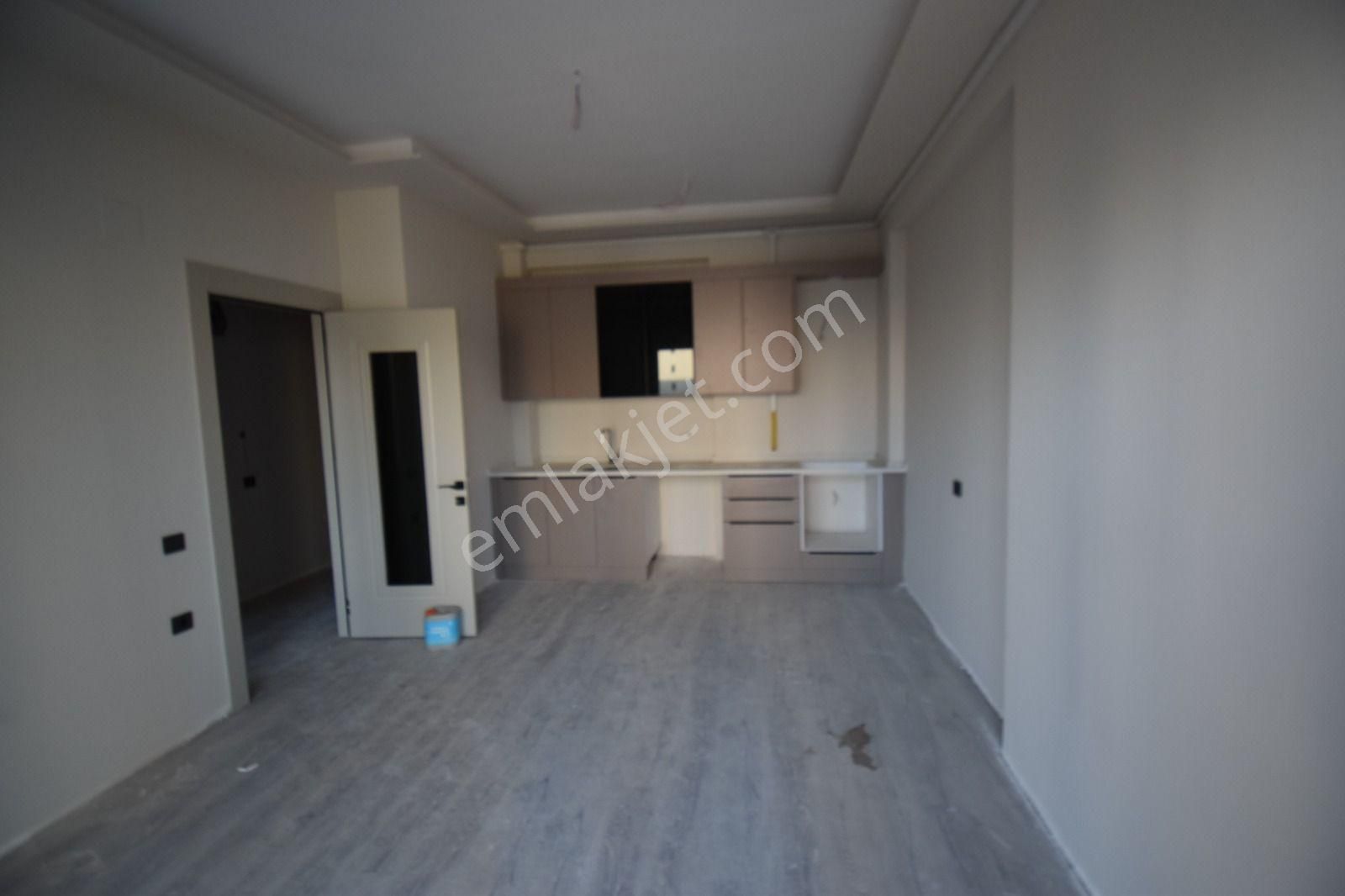 Tece'de Her Yere Yakın Havuzlu 1+1 Sıfır Daire - Görsel 6