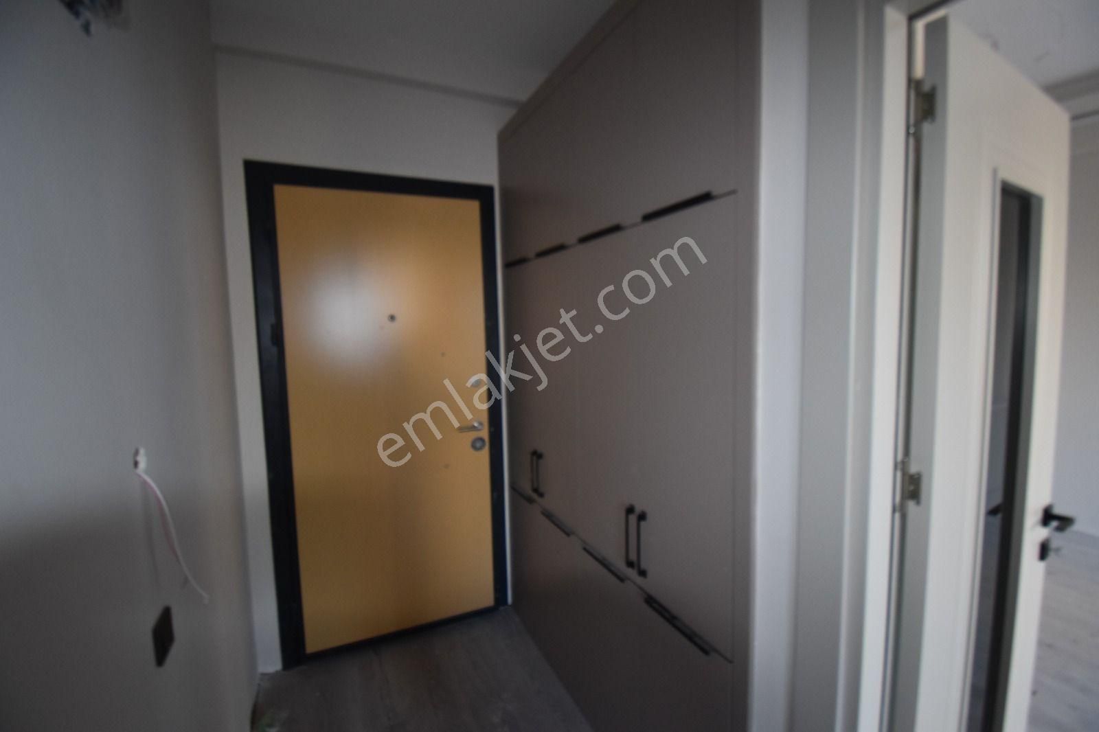 Tece'de Her Yere Yakın Havuzlu 1+1 Sıfır Daire - Görsel 3