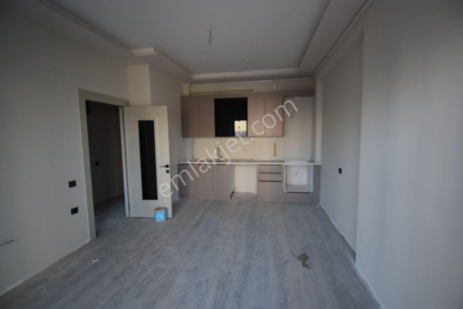 Tece'de Her Yere Yakın Havuzlu 1+1 Sıfır Daire - Görsel 5