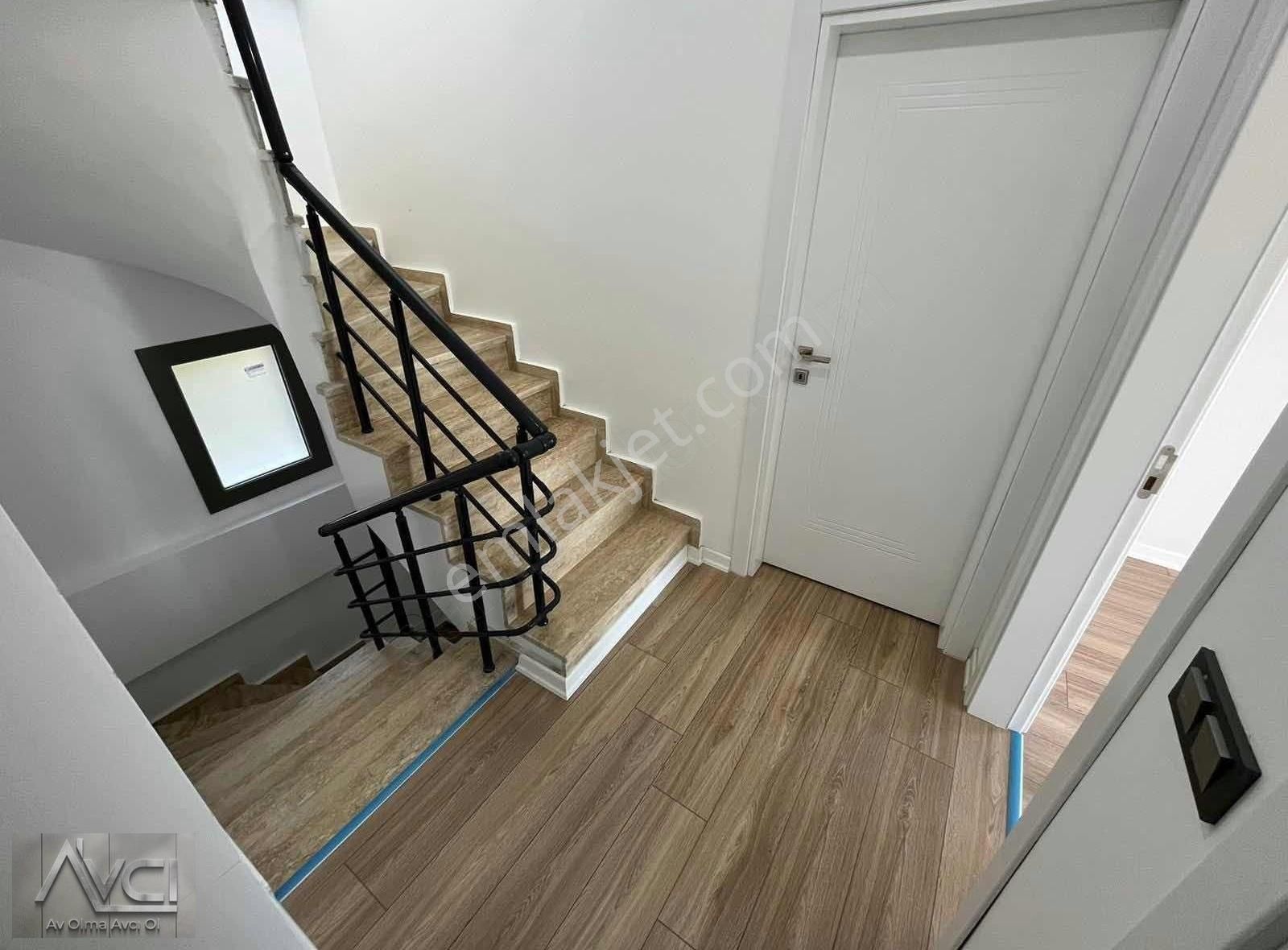 Avcı'dan Altınoluk Narlı 350m2 Fourlex Villa - Görsel 2