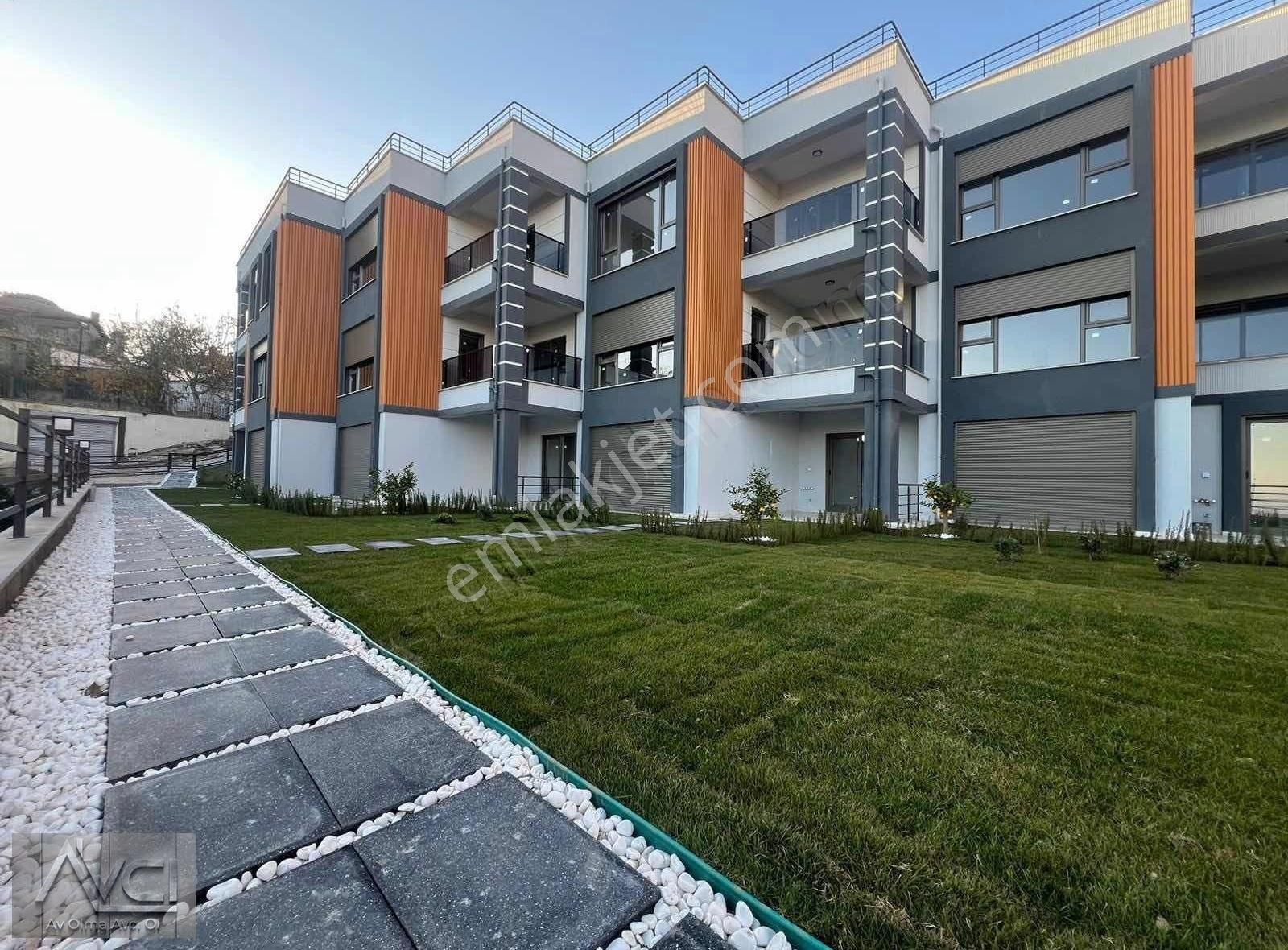 Avcı'dan Altınoluk Narlı 350m2 Fourlex Villa - Görsel 18