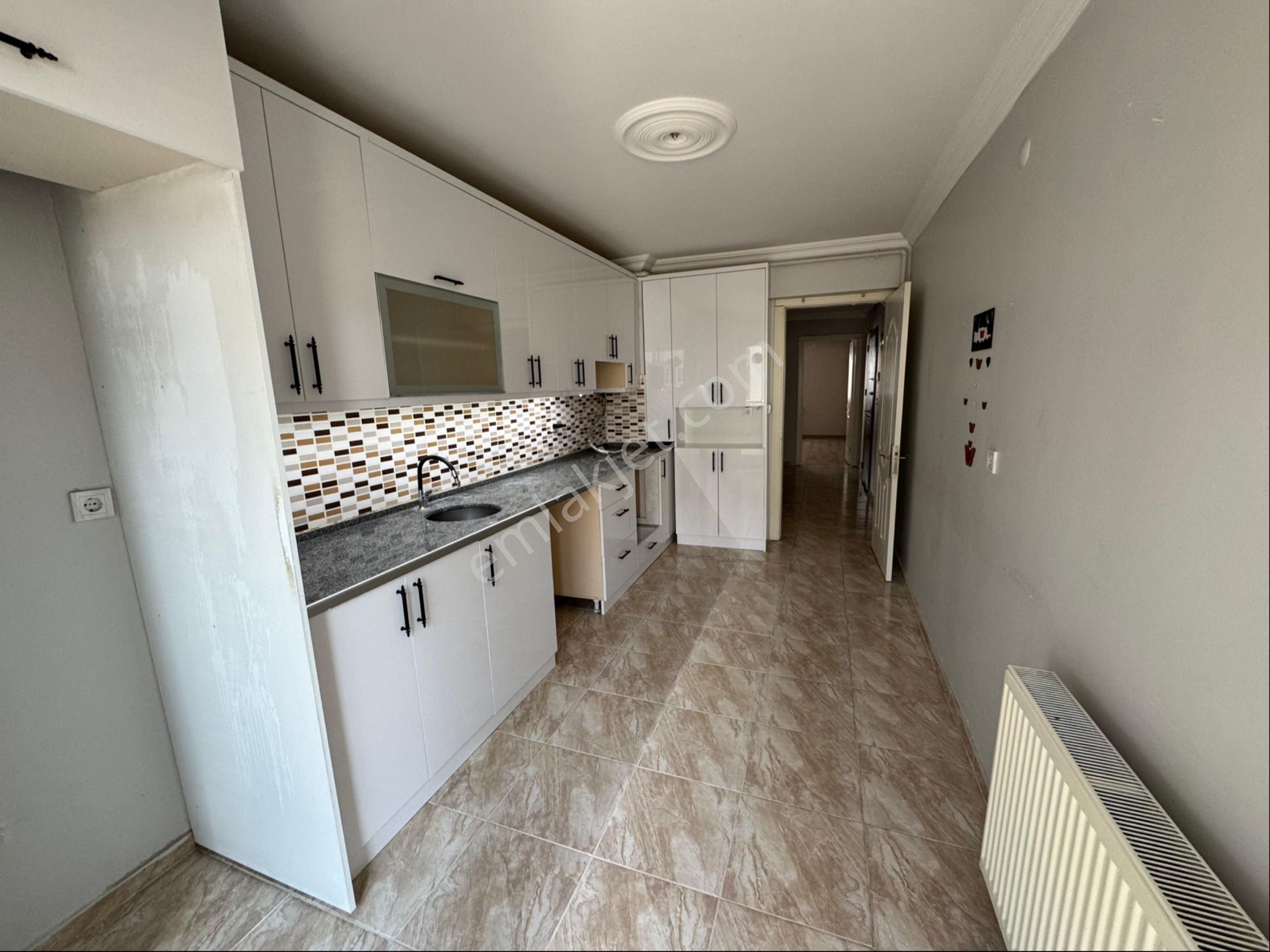 Kw'den Cam Balkonlu, Muradiyenin En Geniş 2+1 Kiralık Dairesi