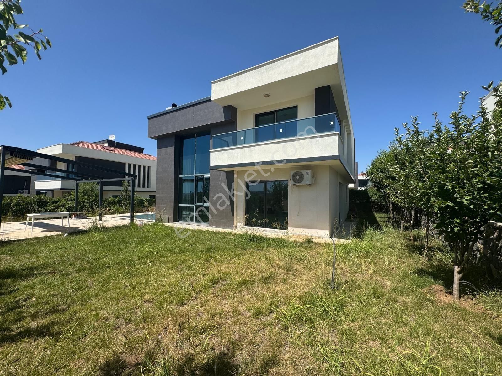 Premar Pro'dan Tuana Villalarında Satılık 5.5+1 Villa