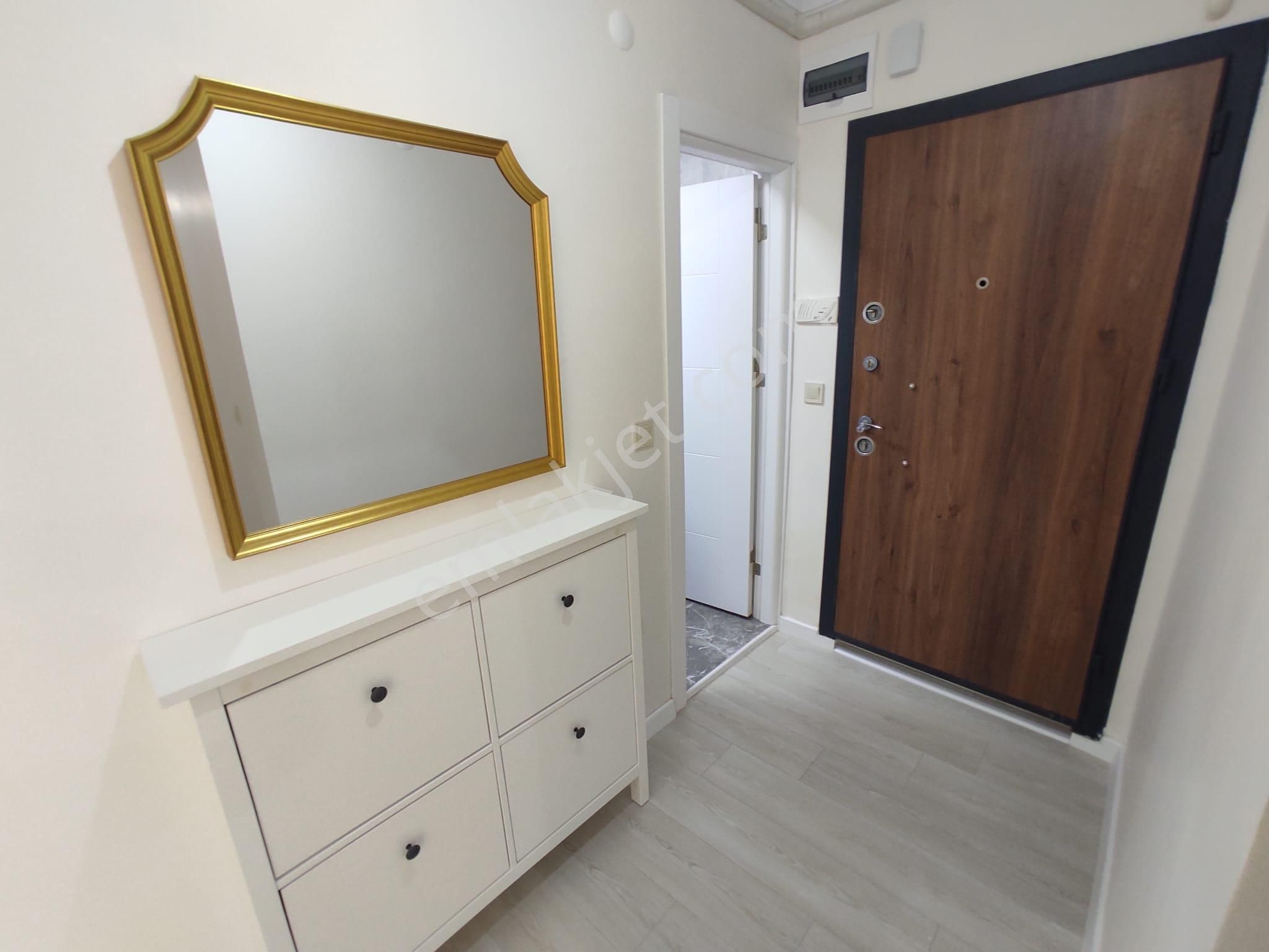 Ardost Tan Karşıyaka Bostanlıda Kiralık 3+1