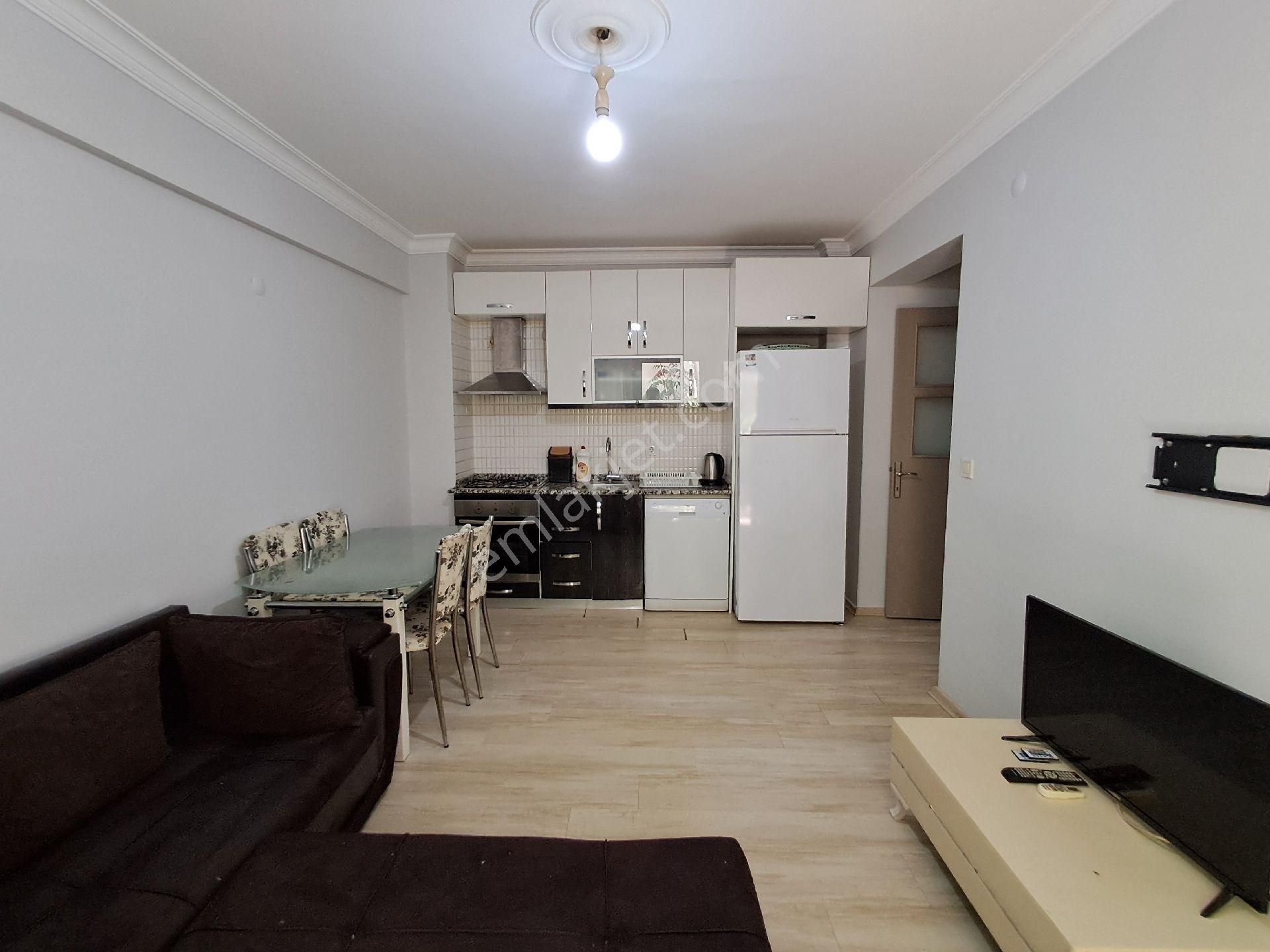 İzmir Buca'da Kiralık Eşyalı 2+1 Balkonlu Daire