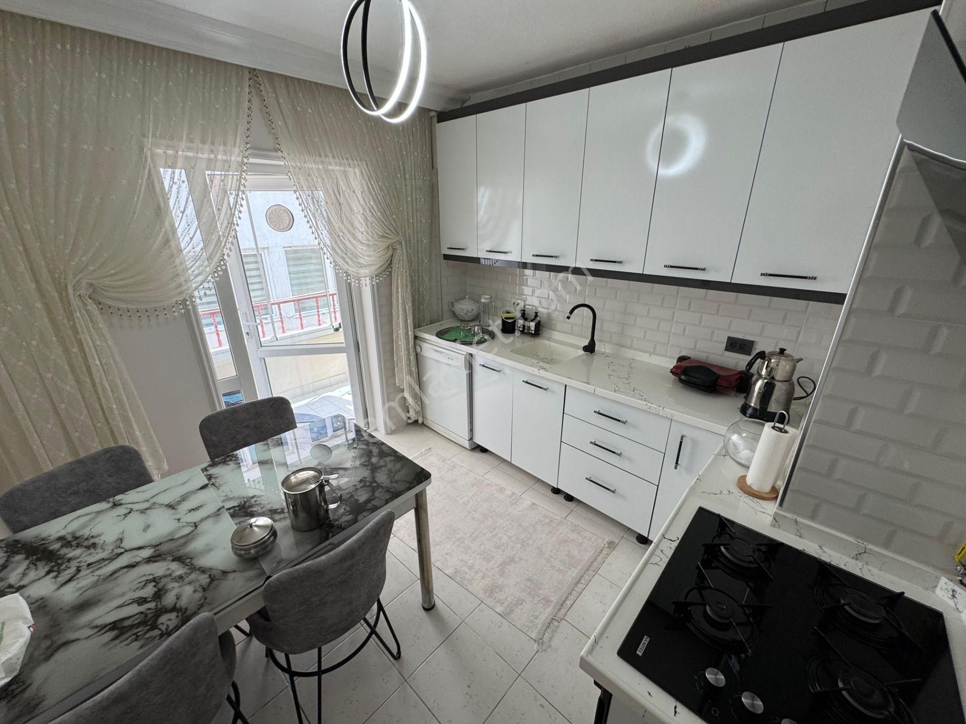 Bağlum Kafkaslar'da Bulvar Üzeri Full Yapılı Daire!