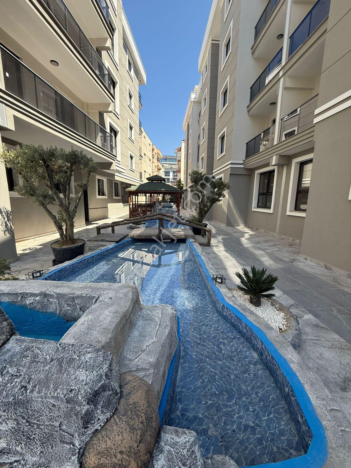 🏡aynı Ali Mahallesi 🏡 ✅2+1 105 M2 5 Katlınım Zemin Katı ❇️kombi Petekli