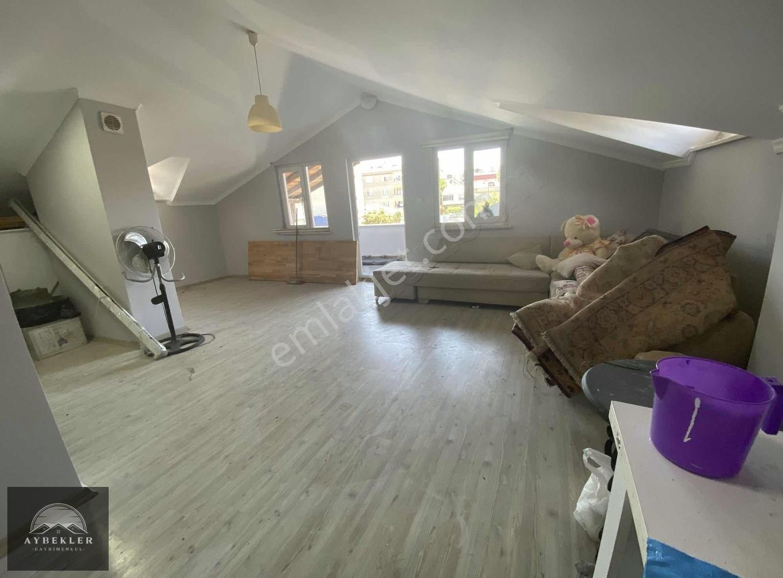 Sefaköy Metrobüsün Yanı Başında 1+1 Eşyalı Kiralık