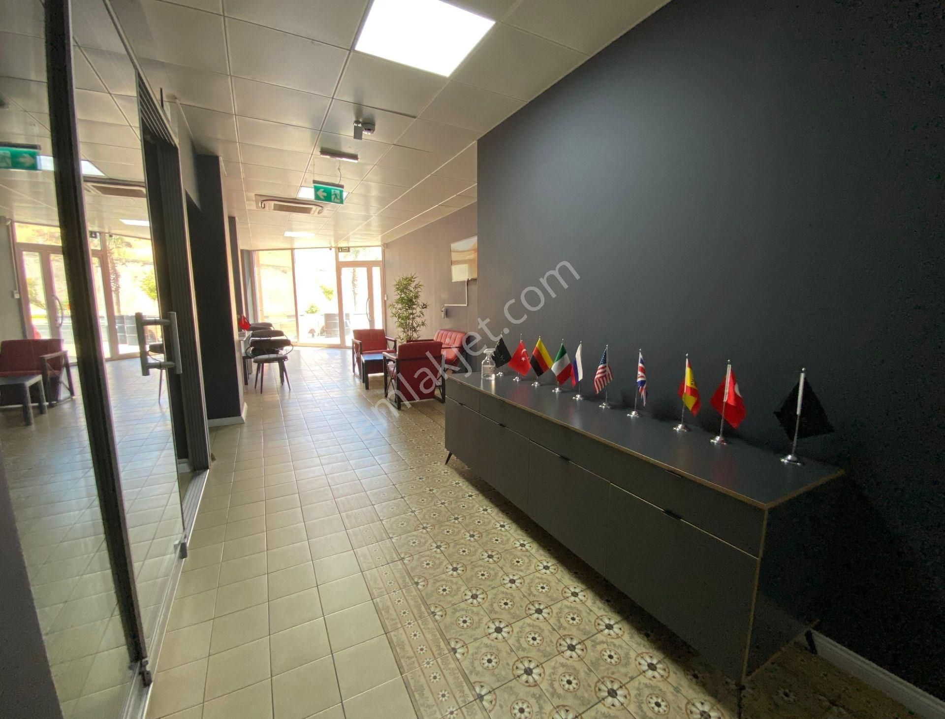 Köşe Konumlu Pergole Alanlı Boş Kiralık Dükkan - Görsel 31