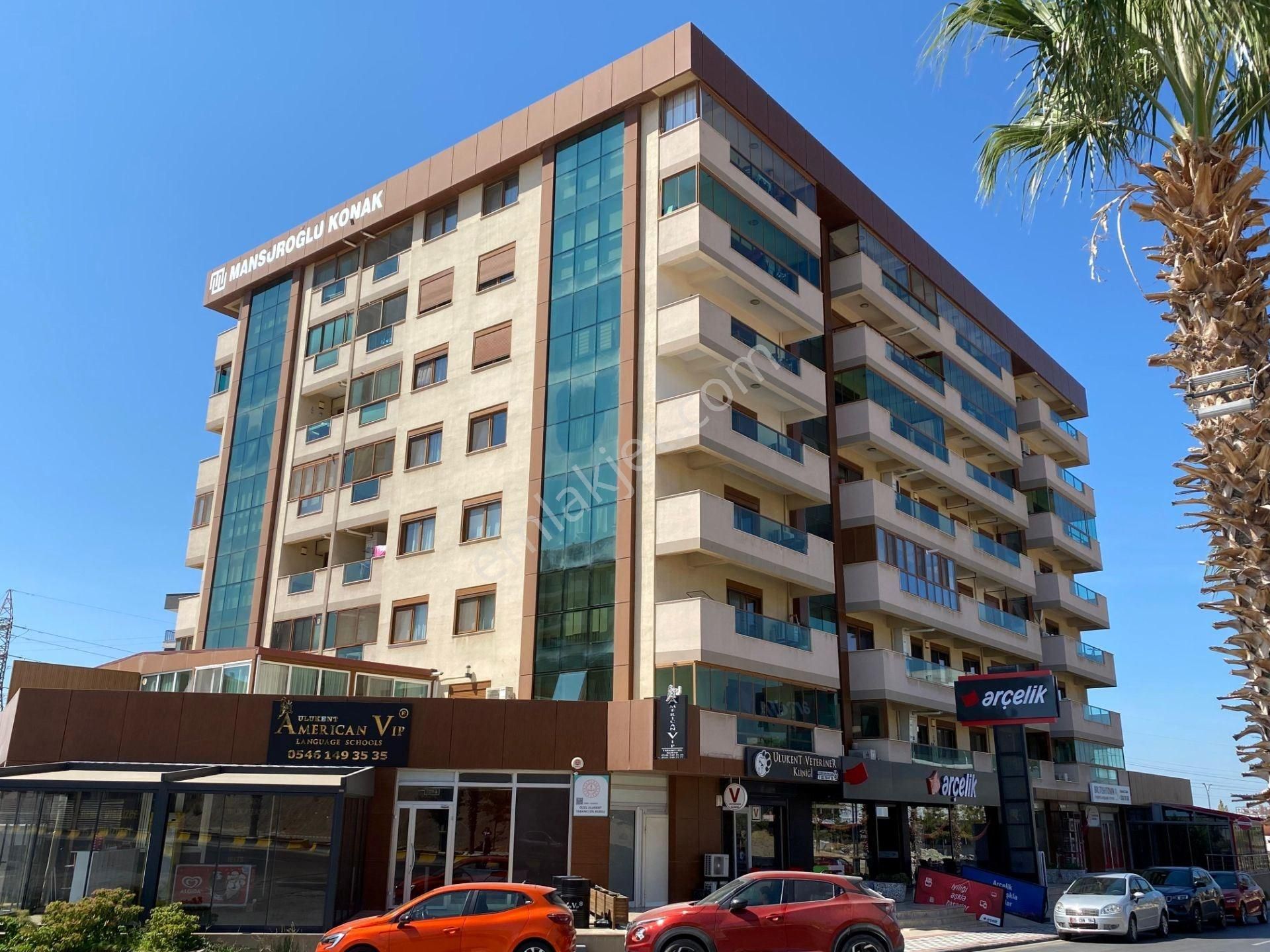 Köşe Konumlu Pergole Alanlı Boş Kiralık Dükkan - Görsel 2