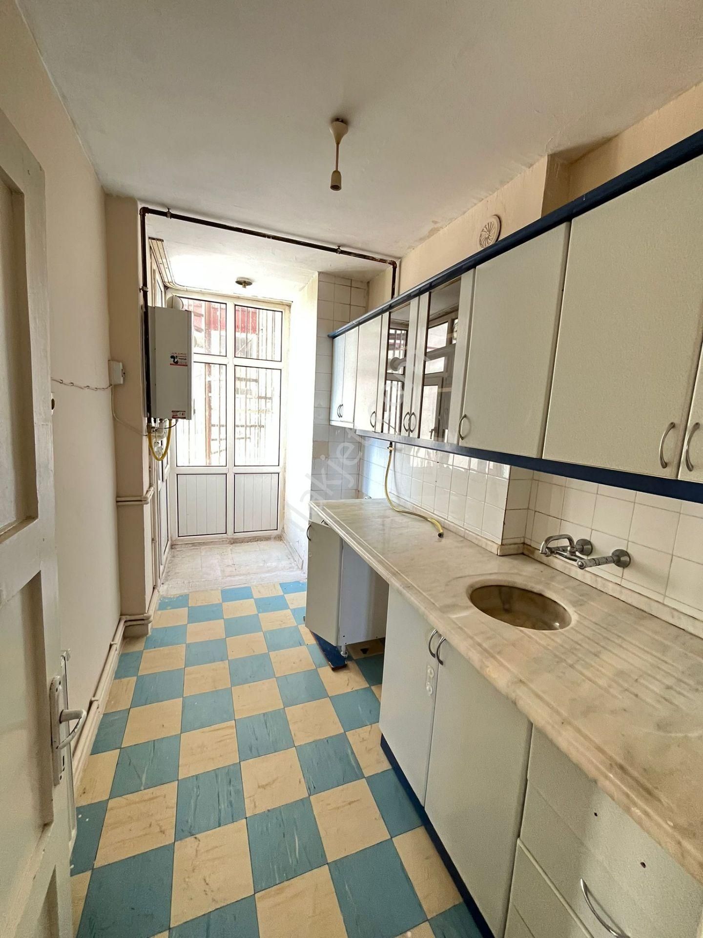 Belsin 19 Mayıs Mah 3+1 80 M2 Ara Kat