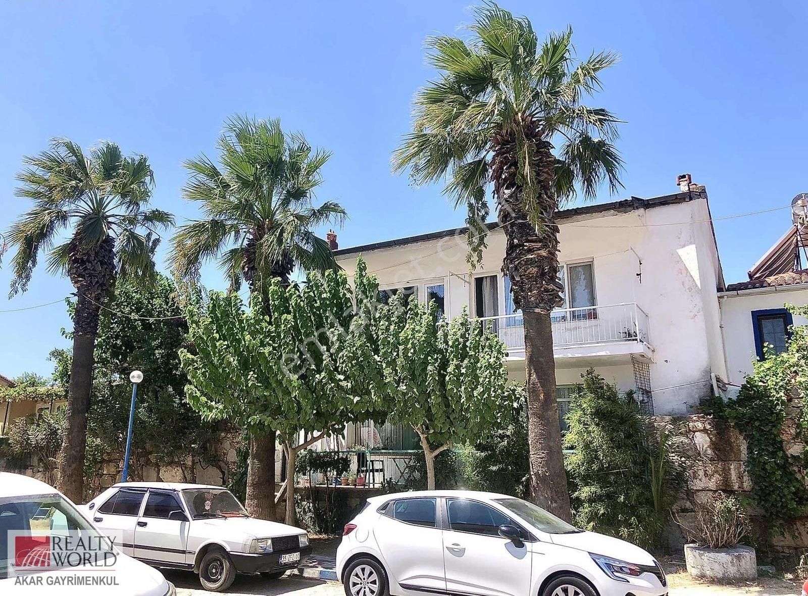 Rw Akar Sığacık Kaleiçi Eşyalı 3+1 Ferah Banyo+wc Kiralık