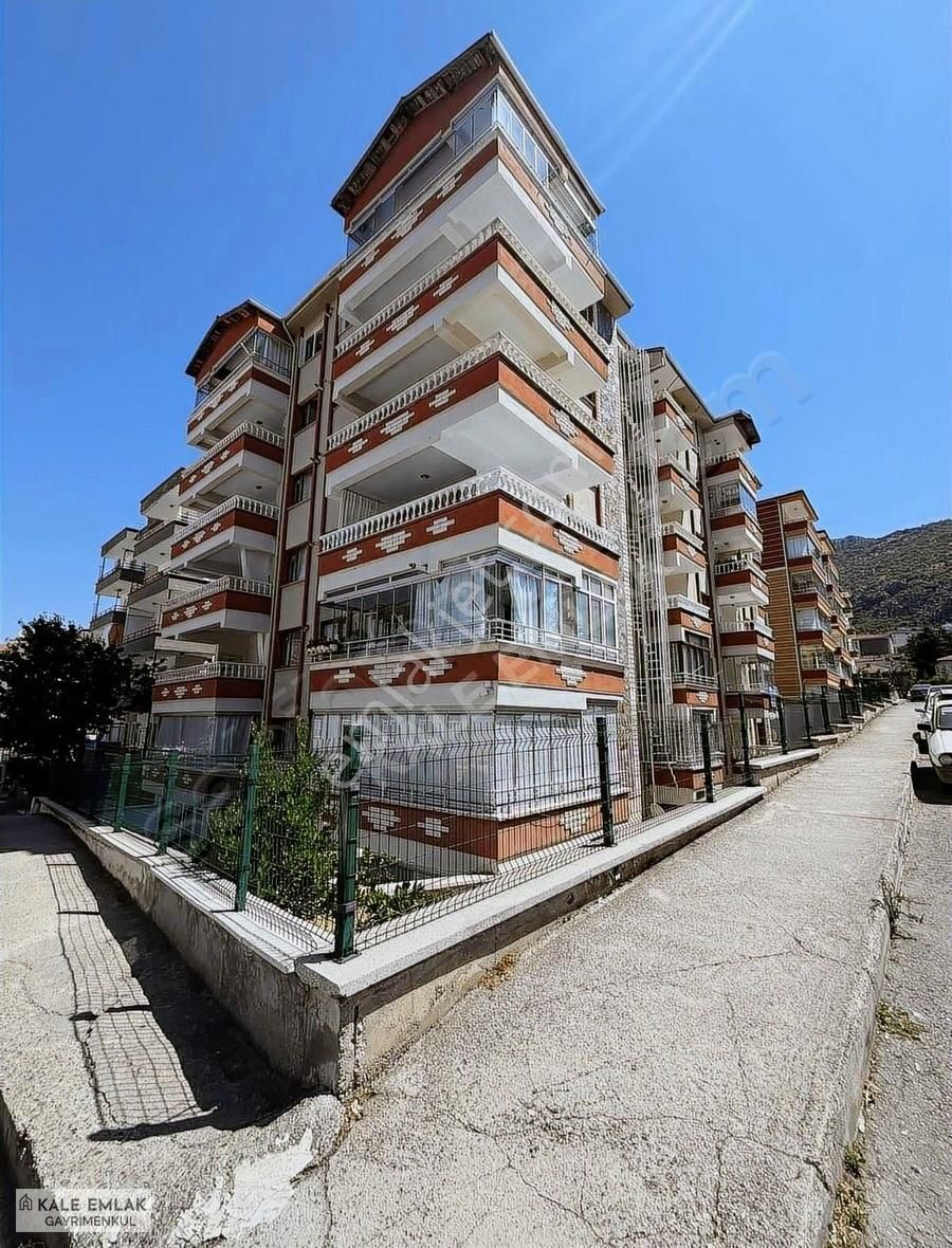 Kale Emlak'tan Ellibeşevler Mh. Kiralık 3+1 Daire