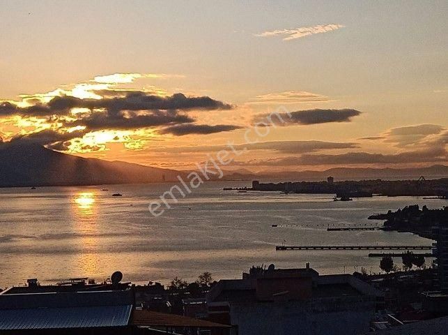 Bayraklı Çiçek Mahallesinde 2+1 Avantajlı Satılık Daire