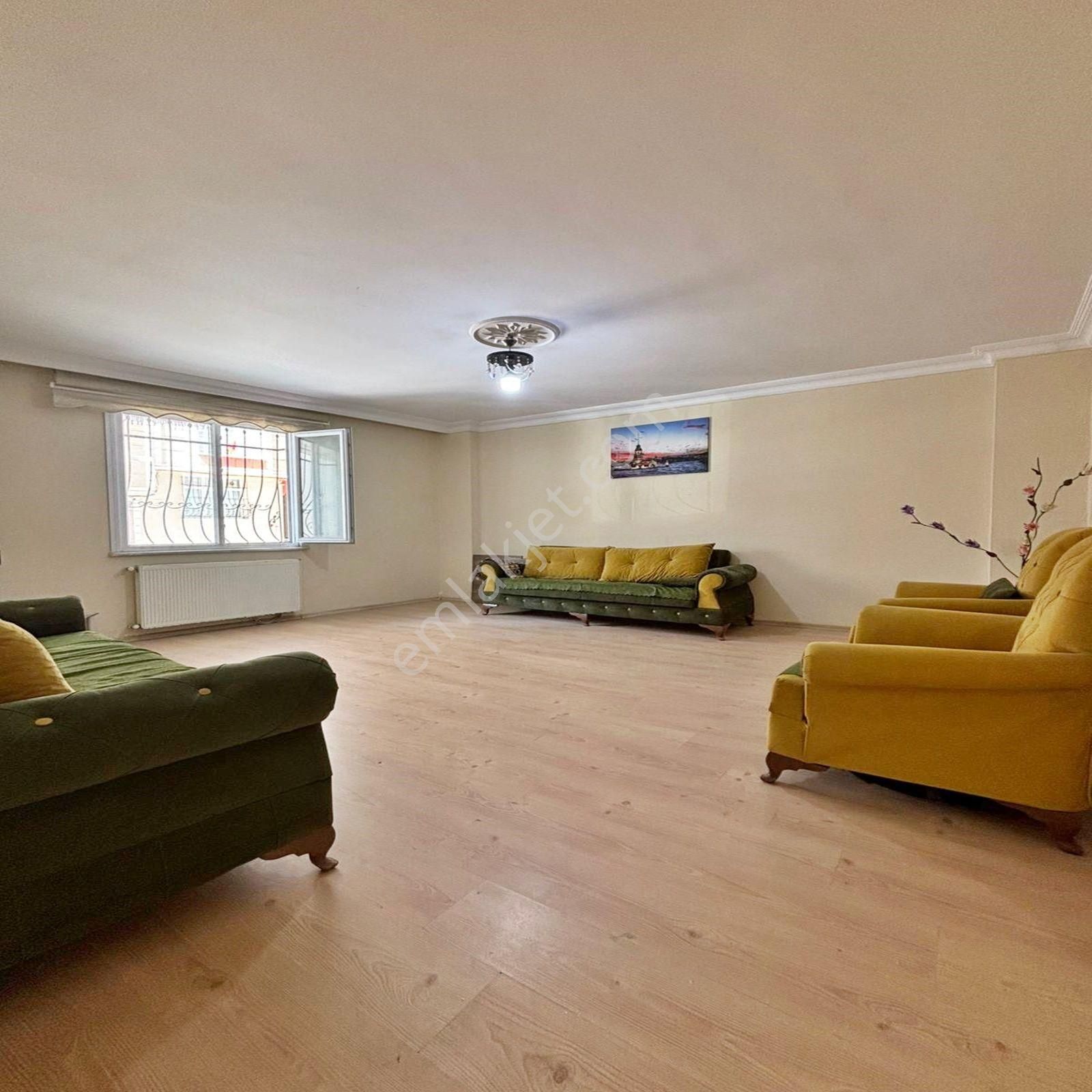 Esenyurt Talatpaşa Mahallesinde 2+1 100m2 2.200.000 Tl