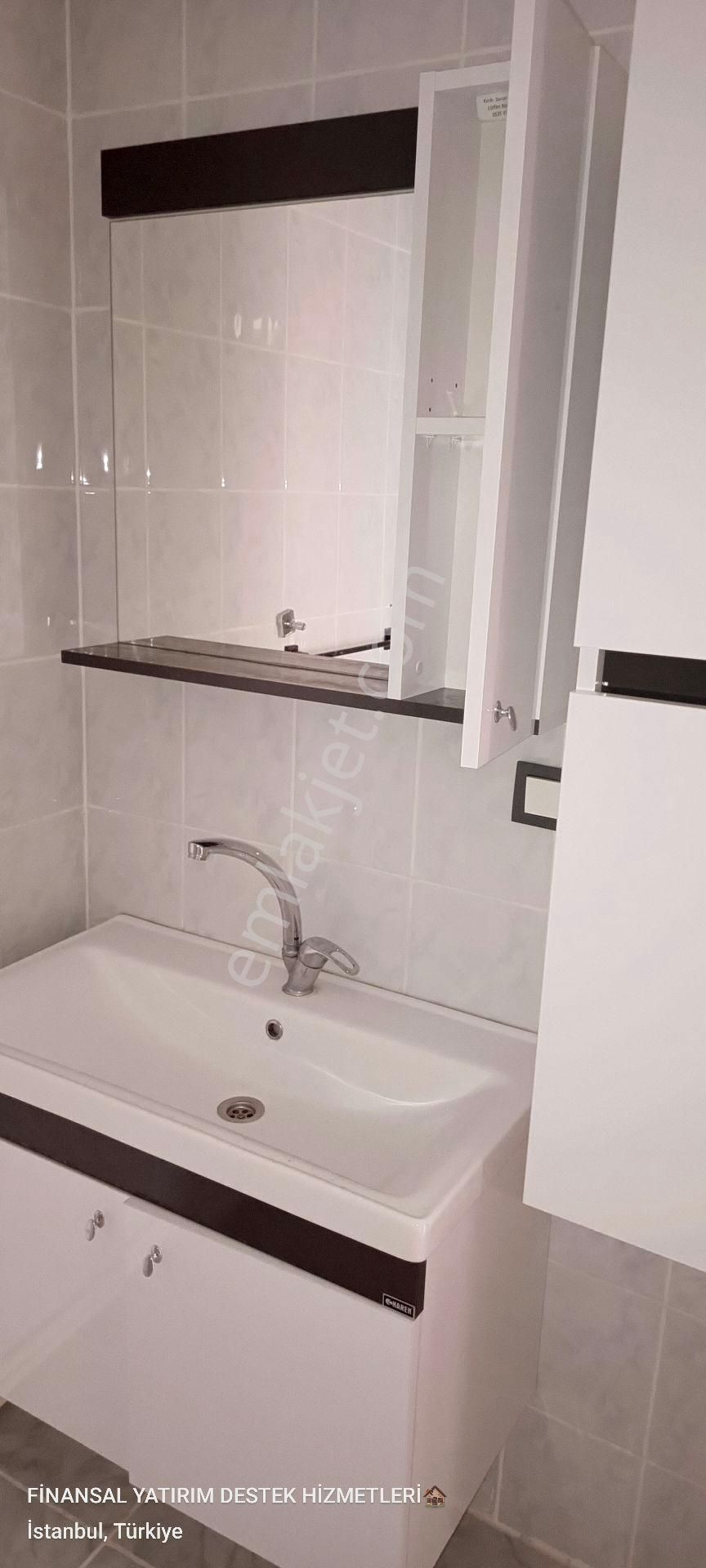 Ümraniye Mehmet Akif Mah.site İçi 2+1 2.kat Açık Otopark Asansör Mevcut Metrolar Yürü Me Tavukcu Y - Görsel 28
