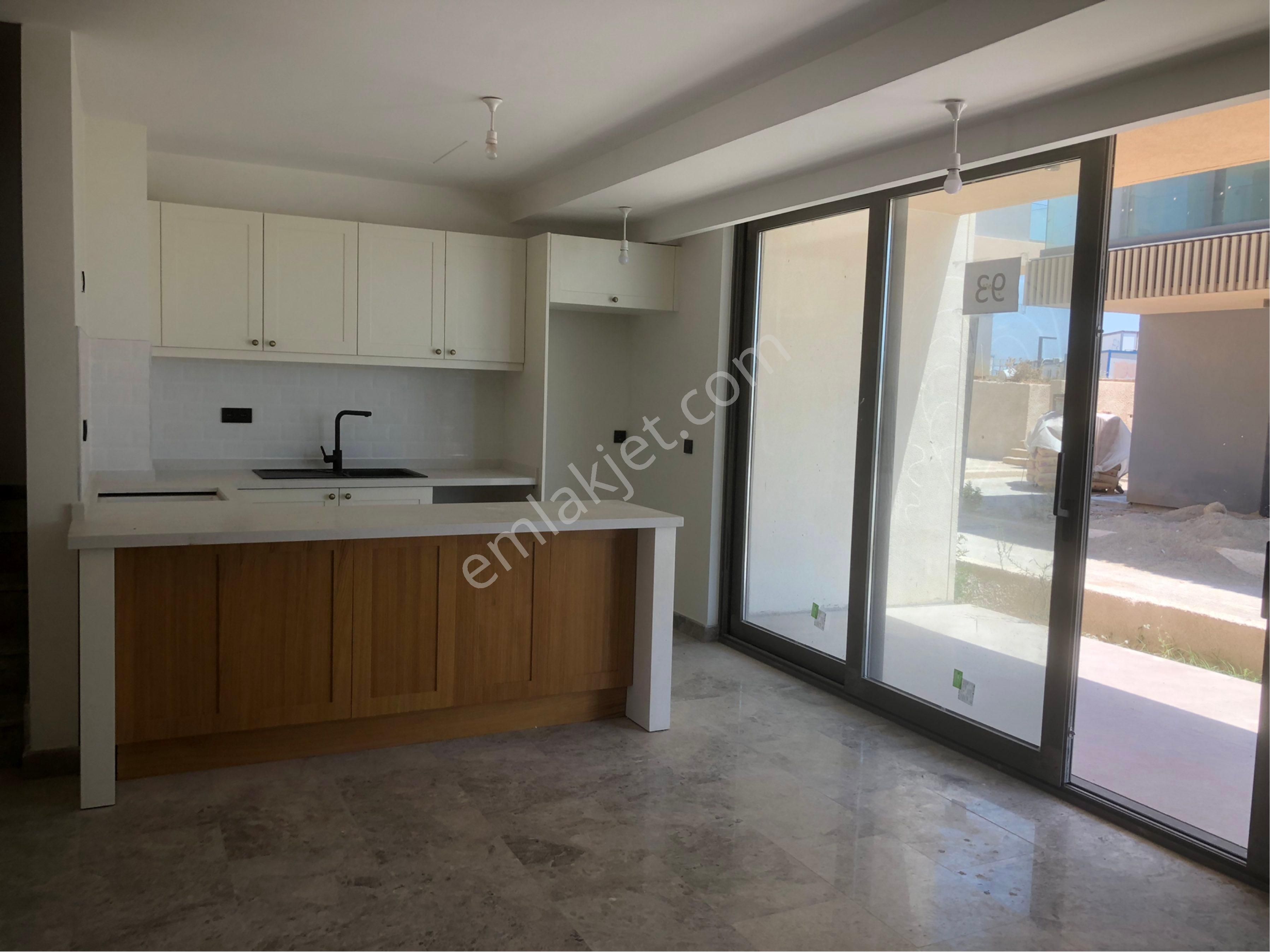 Boğaziçi Adabükünde Yeni Sitede Havuzlu Satılık Villalar - Görsel 19