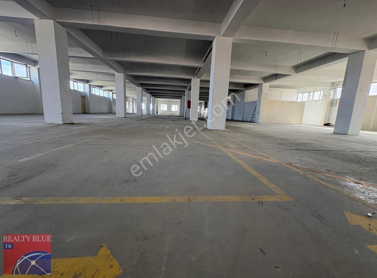 Pendik Kurtköyde 1200 M2 Kiralık Depo/ Antrepo