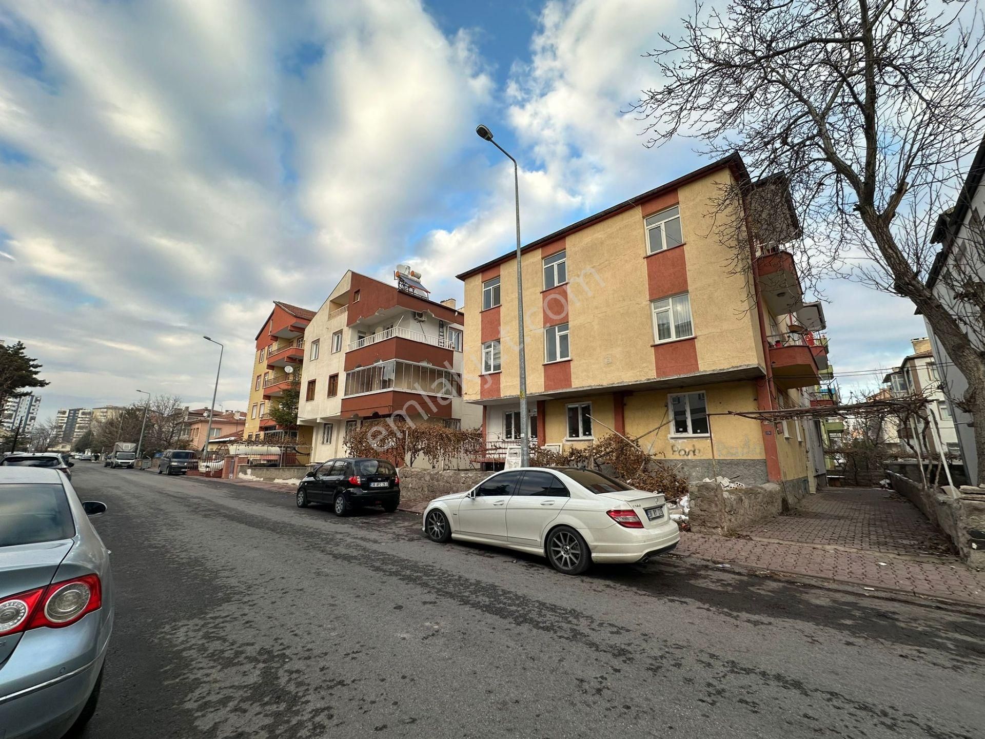 Yeni Mah. 10. Cadde Üzerinde Geniş 3+1
