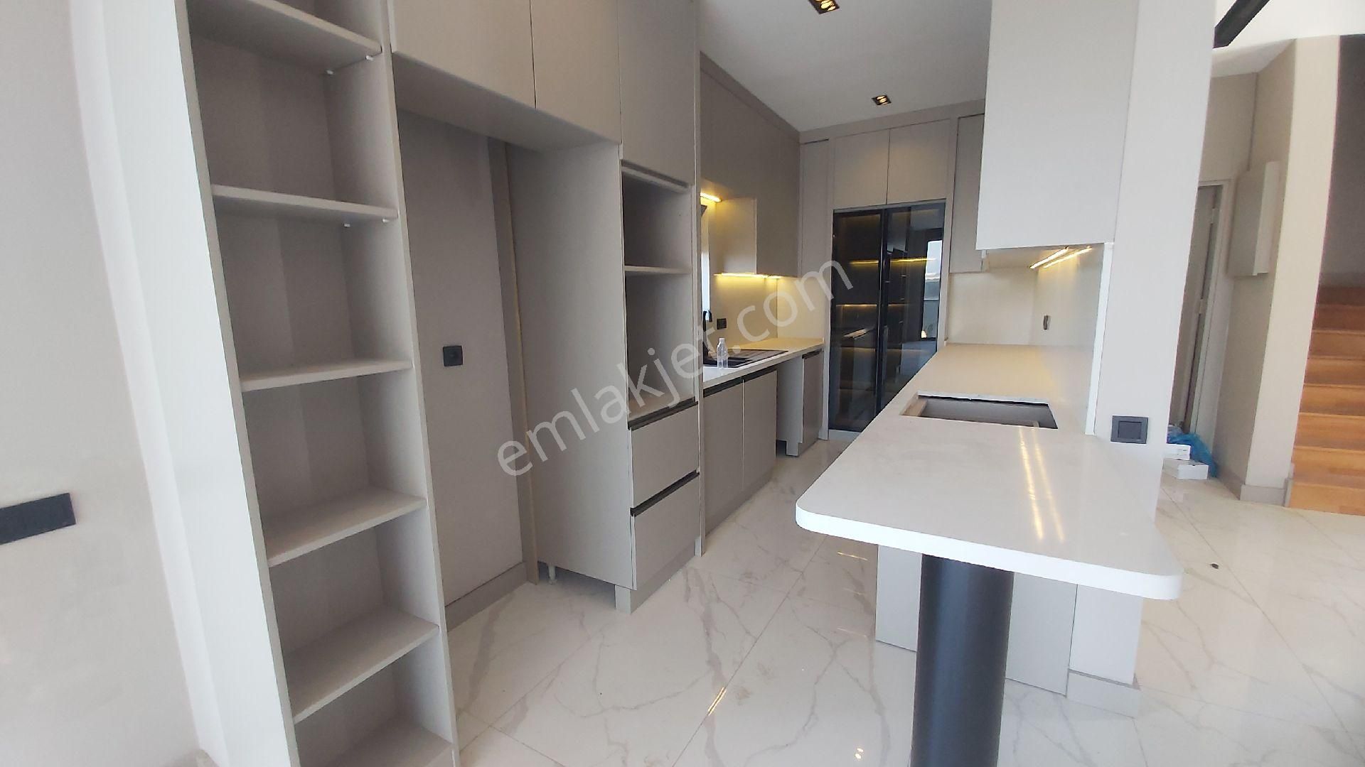 Döşemealtı Altınkale'de Triplex, Havuzlu, Asansörlü Lüx - Görsel 14