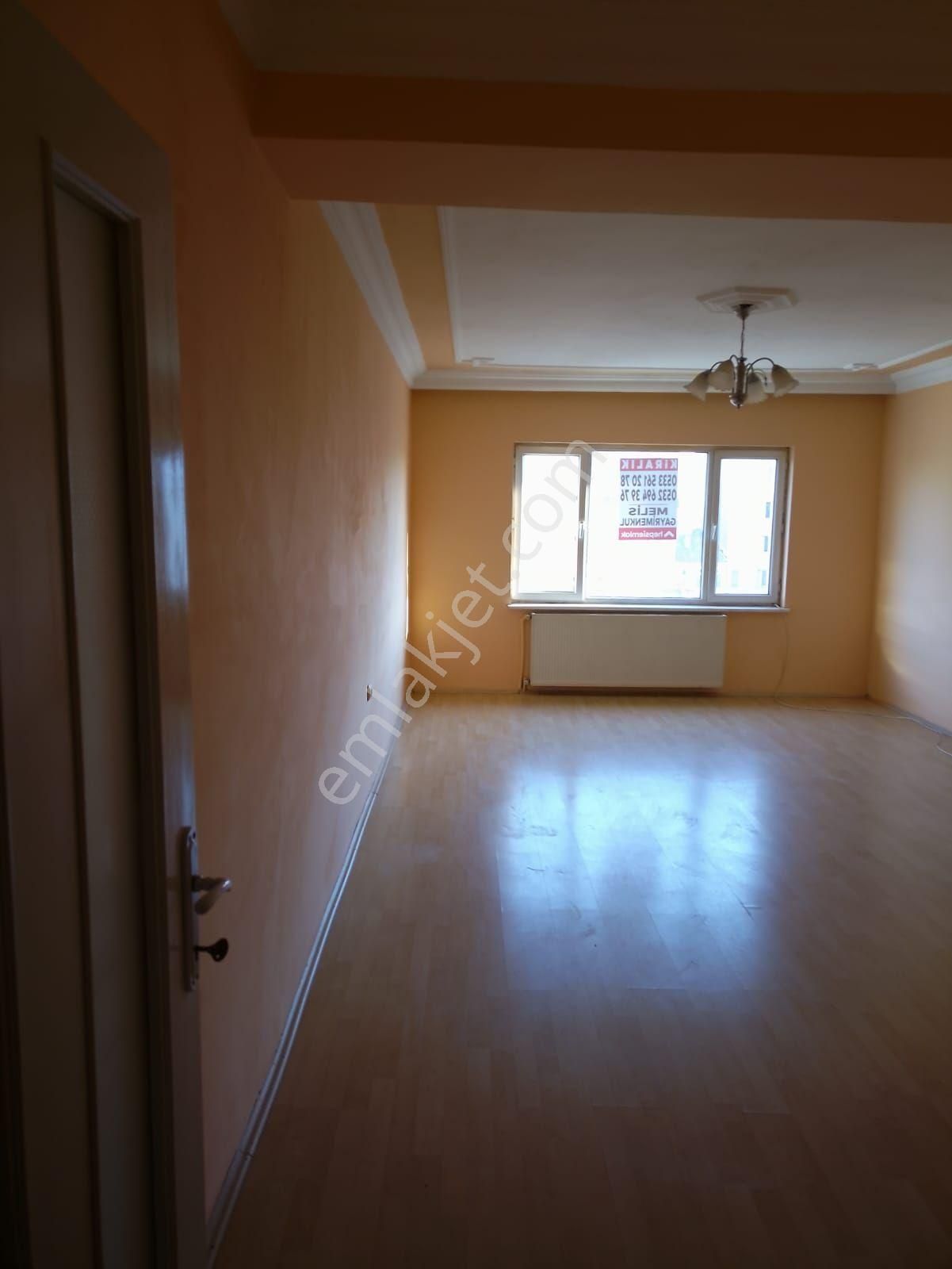 Şeker Mh Kırım Cd Üzerinde 3+1 Kombili Kiralık Daire