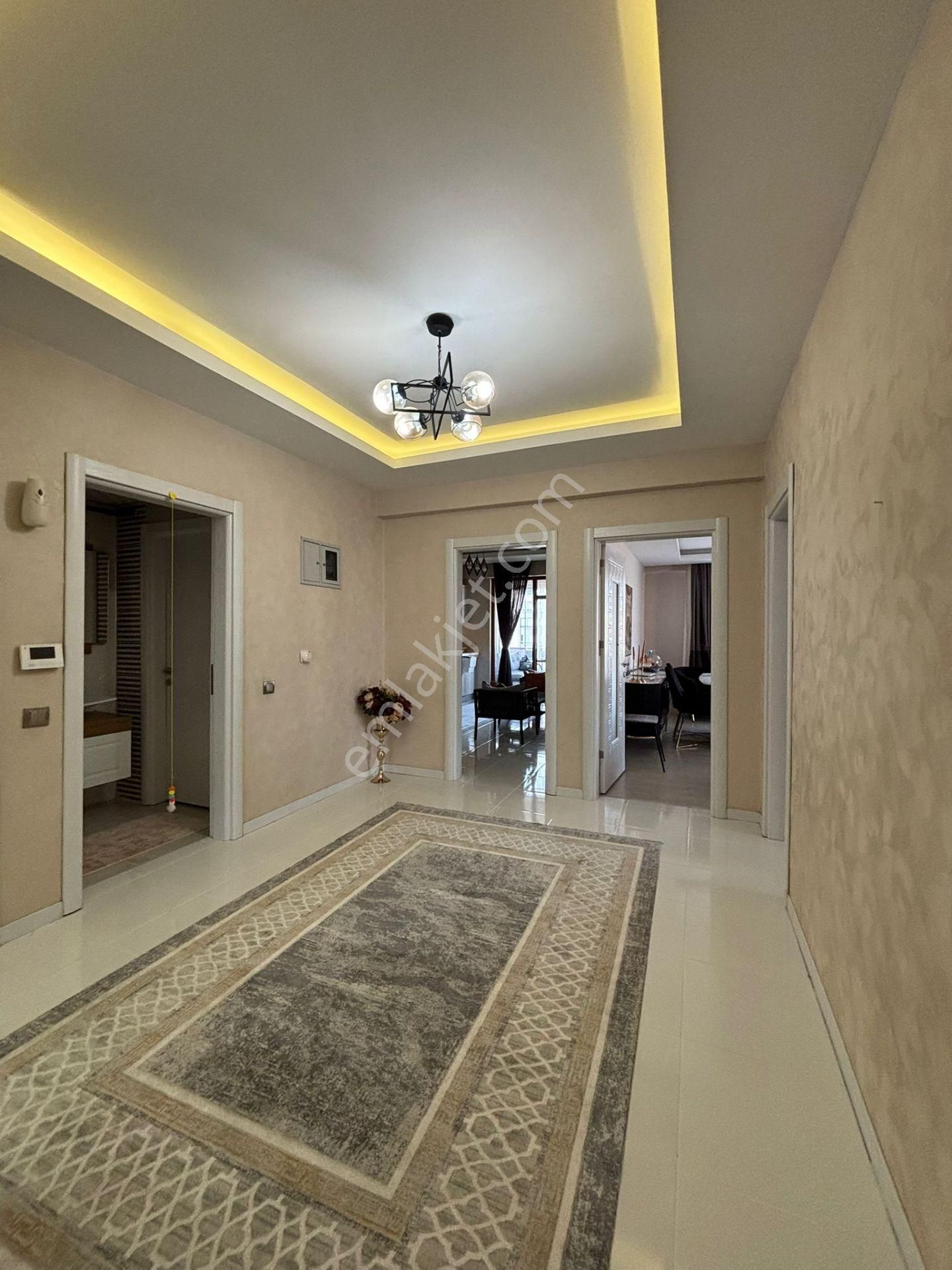 Şefikcan Mevkisinde 4+1 Arakat Lüxs Ebeveyn Banyolu Giyinme Odalı Site İçi Daire