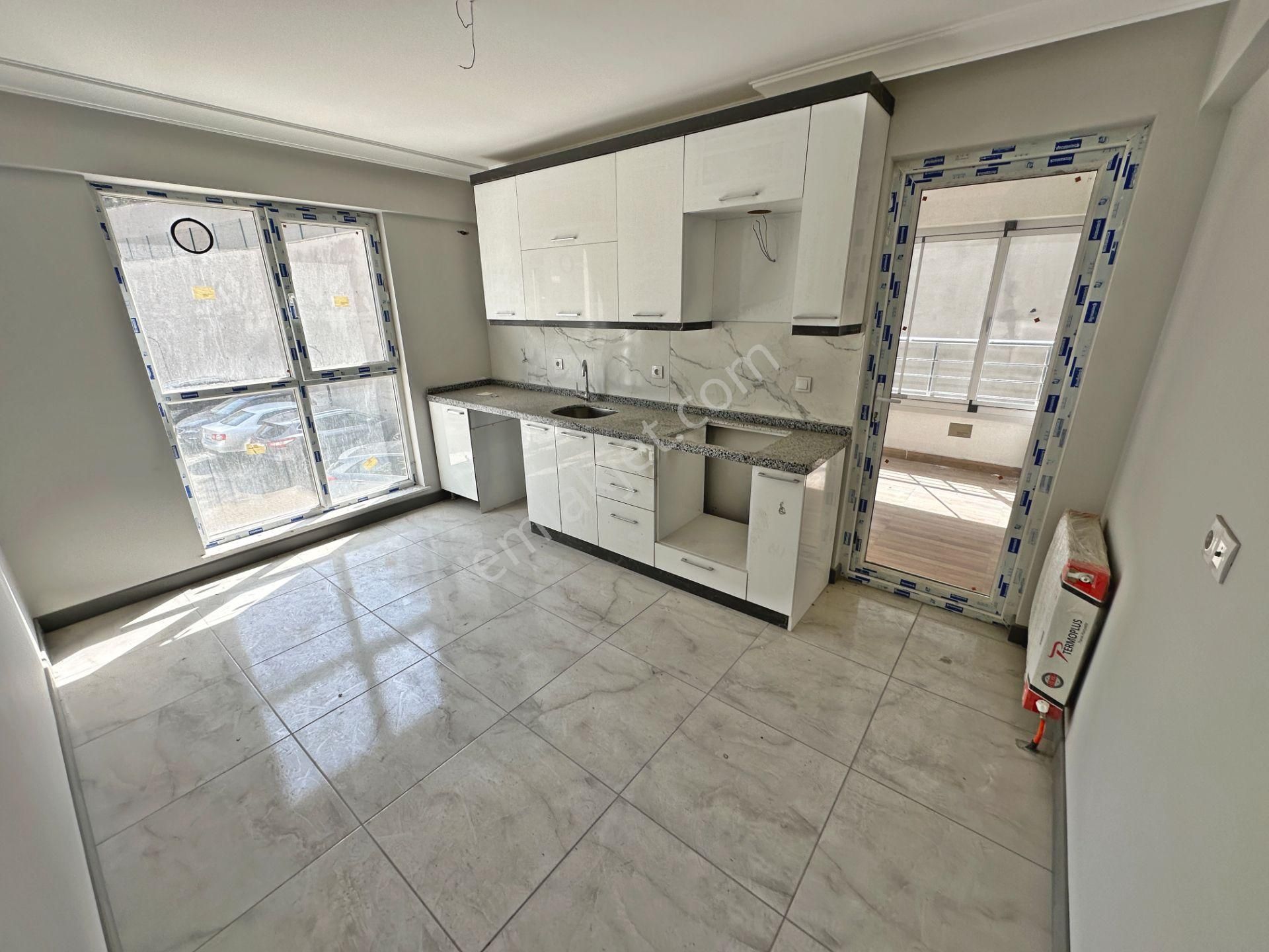 Saimekadın Göbekte Ebeveyn Banyolu Full Yapılı 3+1 Kiralık Daire