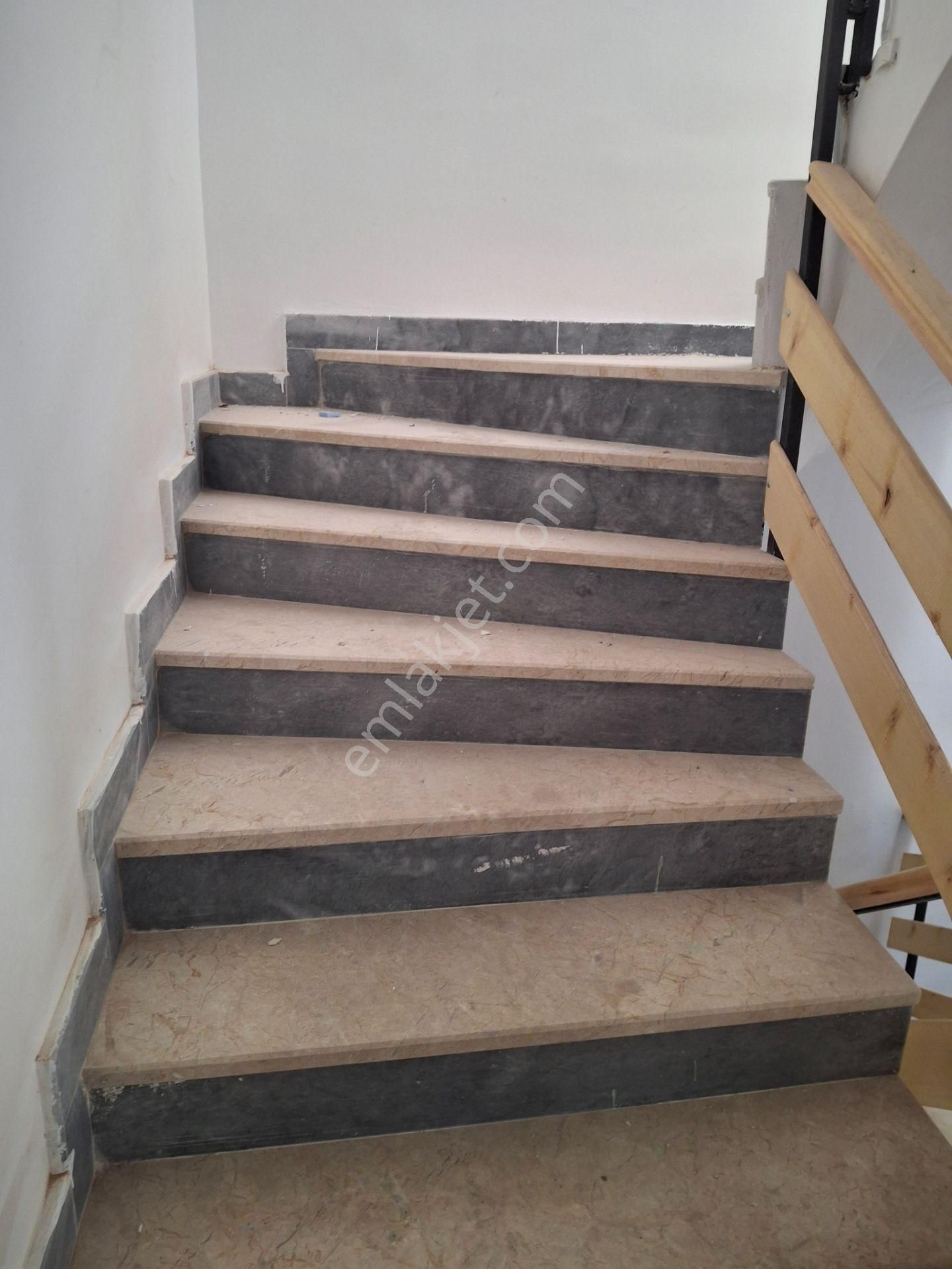 Aydınlıkevlerde Gizem Emlak^'tan 2+1 Katta Sıfır - Görsel 27