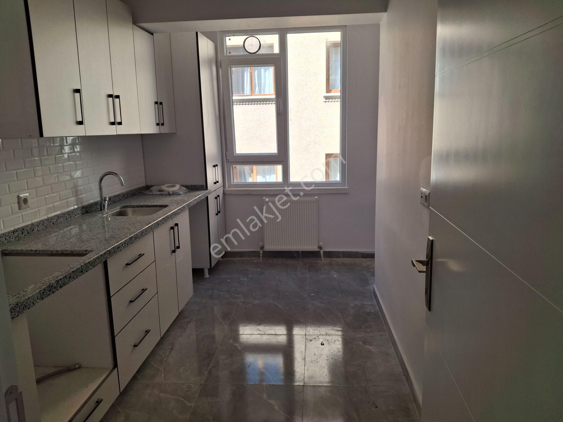 Aydınlıkevlerde Gizem Emlak^'tan 2+1 Katta Sıfır - Görsel 6