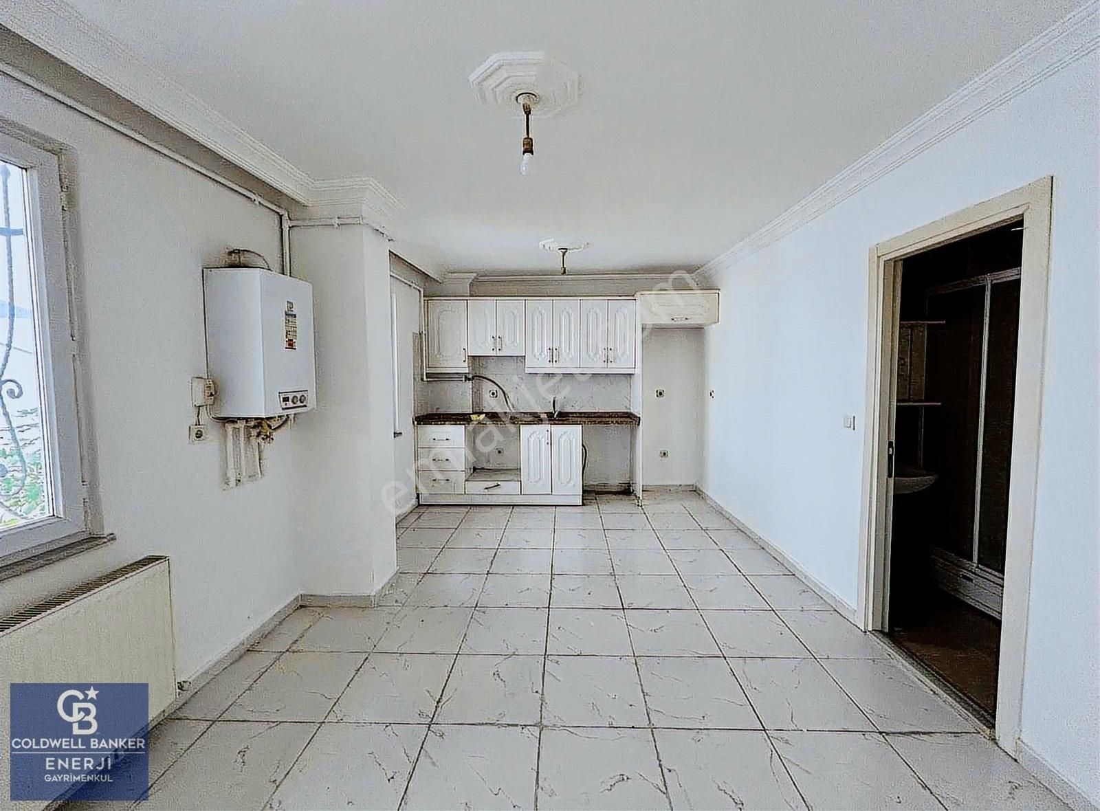 Satılık 1+1 Daire Mehterçeşme Mah. Metrobüse Yakın Konumda - Görsel 13