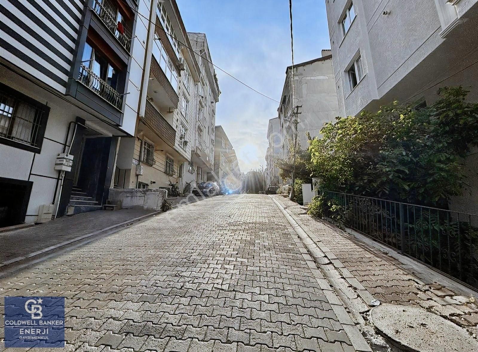 Satılık 1+1 Daire Mehterçeşme Mah. Metrobüse Yakın Konumda - Görsel 14