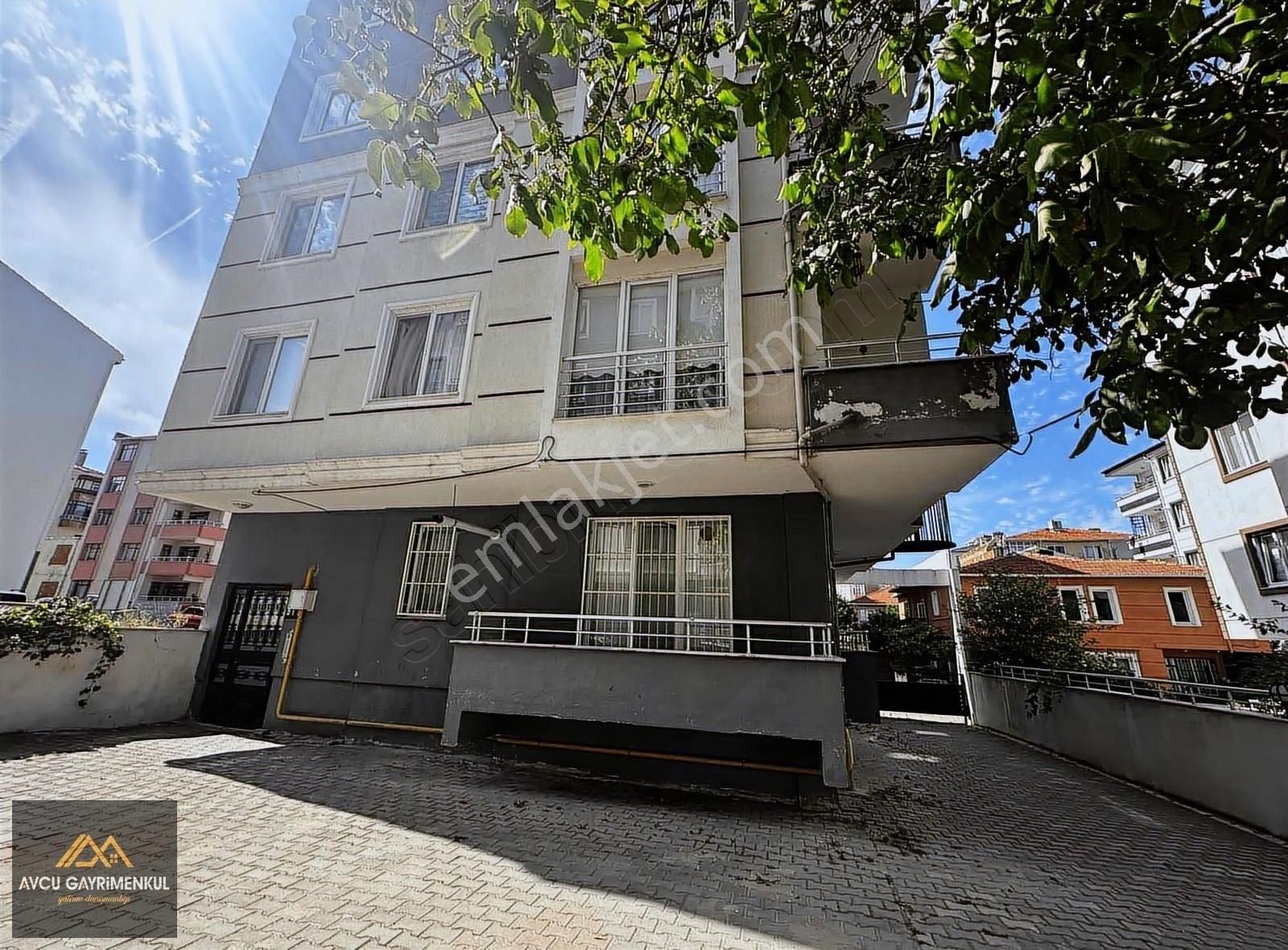 Kuyu Sok. 2+0 Full Eşyalı Kiralık Daire !