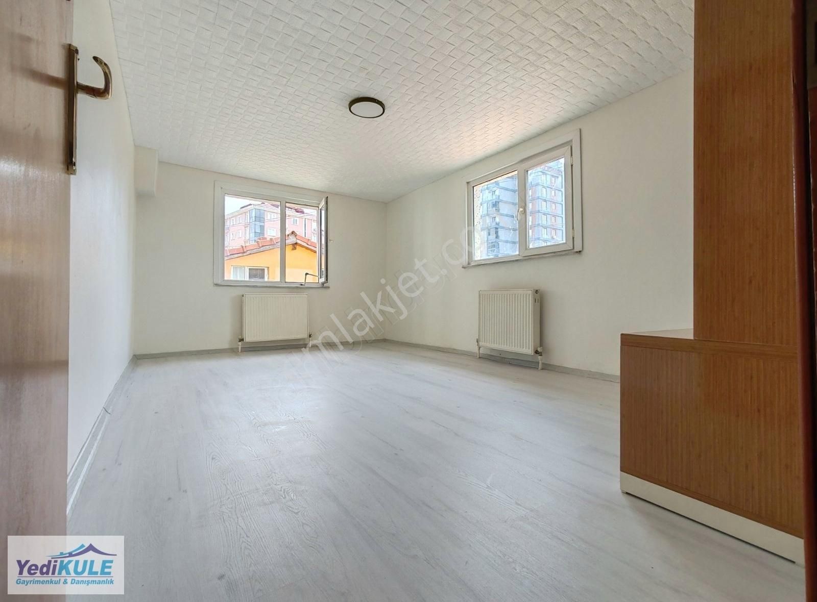 Armağanevlerde Sıfır Yenilenmiş Daire 80 M2 2. Kat Efsane Daire
