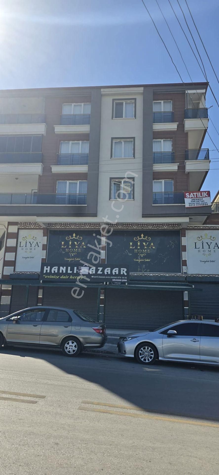 Merkez Emlak 3+1 Kat 1 Ön Cephe Brüt:150 M2 Net :100 M2
