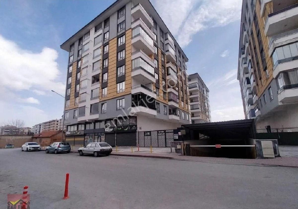 Sedirler Kavsagında Lüks 3+1 Site İçerinde Kapalı Otoparklı
