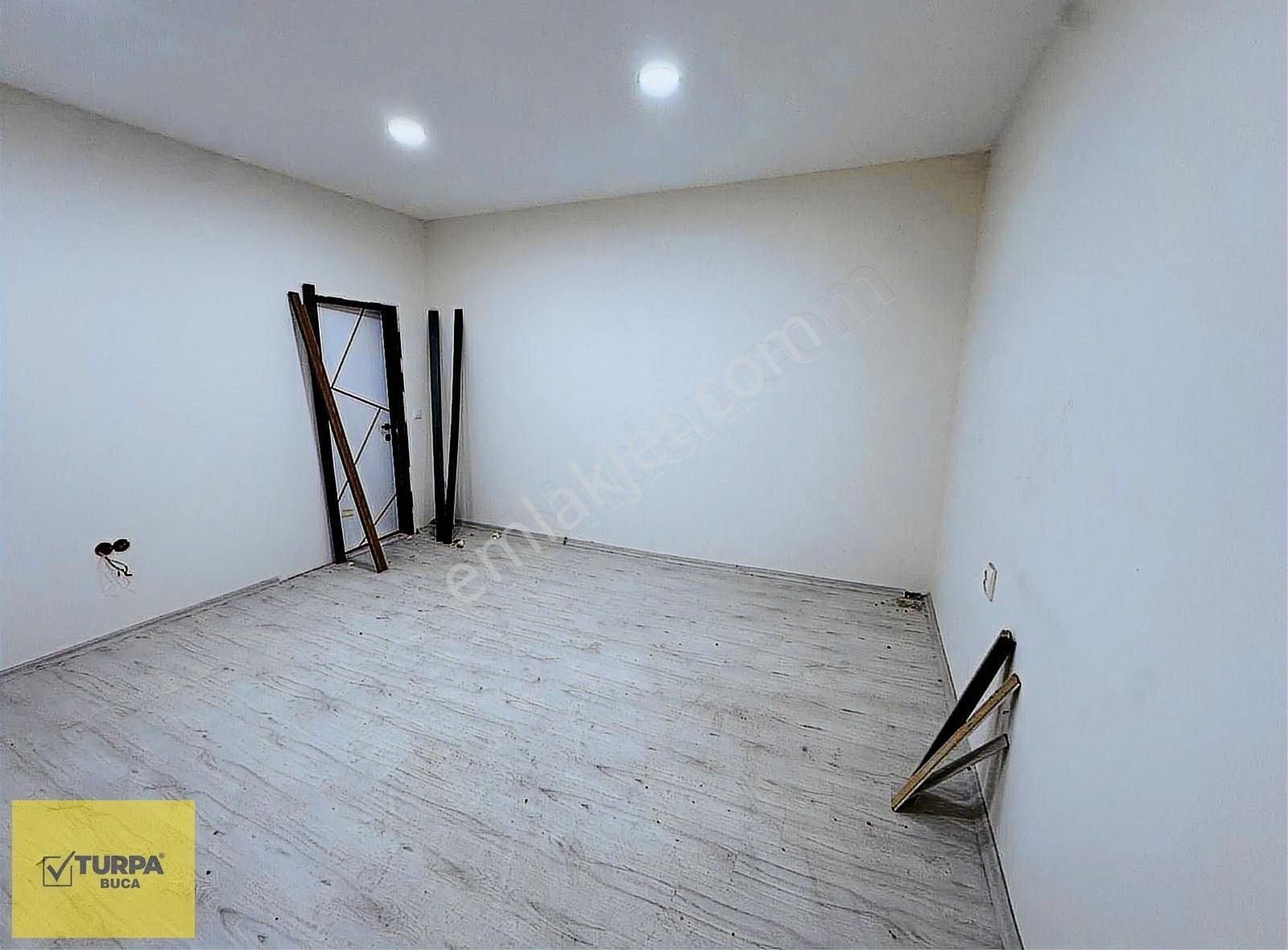 Turpa Buca'dan Zafer Mah. Ofis Ve Sosyal Alanlı Geniş Depo - Görsel 16